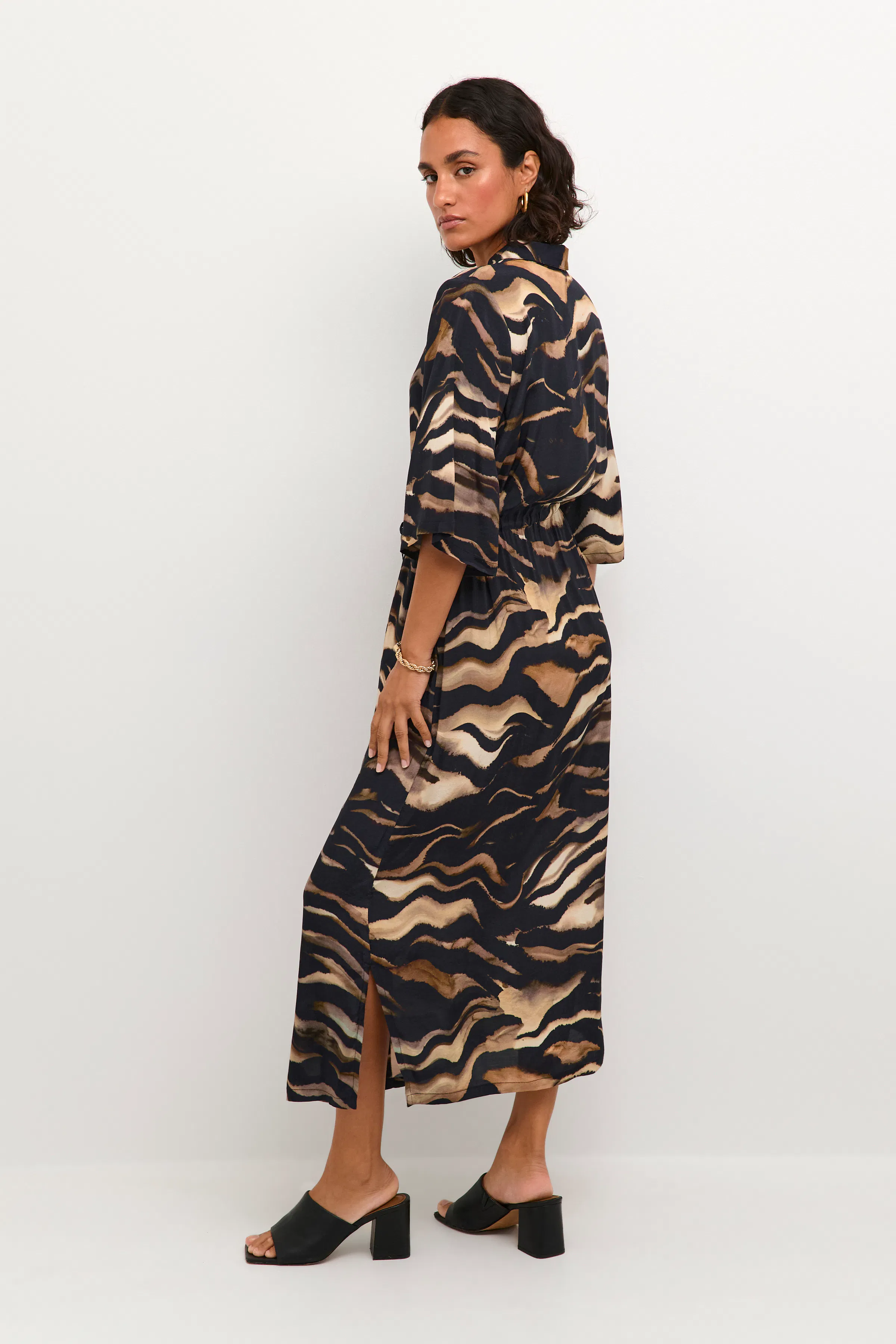 KAlaila Bluse LOOKBOOK FRONT 10508524-105712