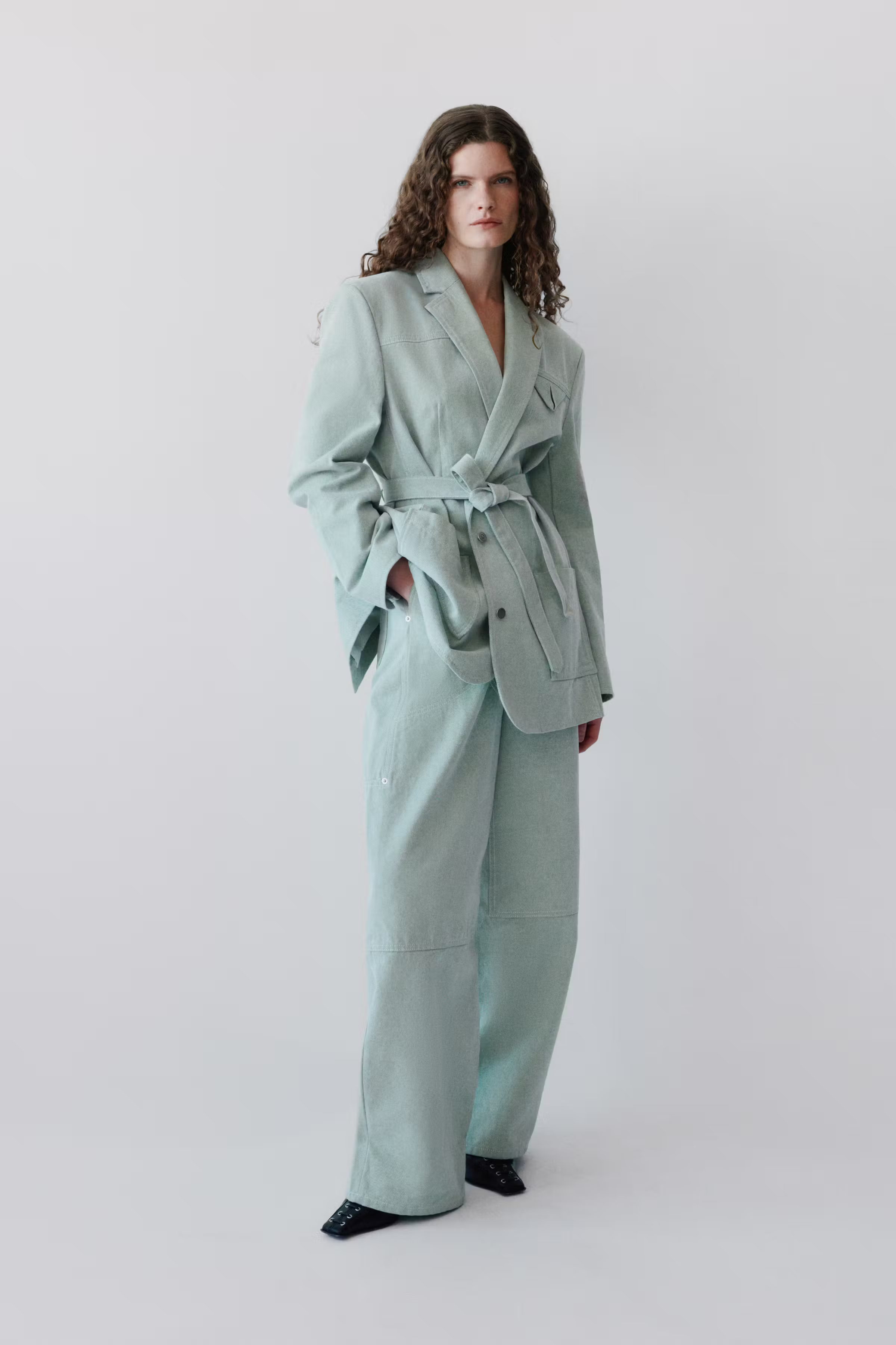 JEANETTE Blazer LOOKBOOK FRONT 30600705-MC2166