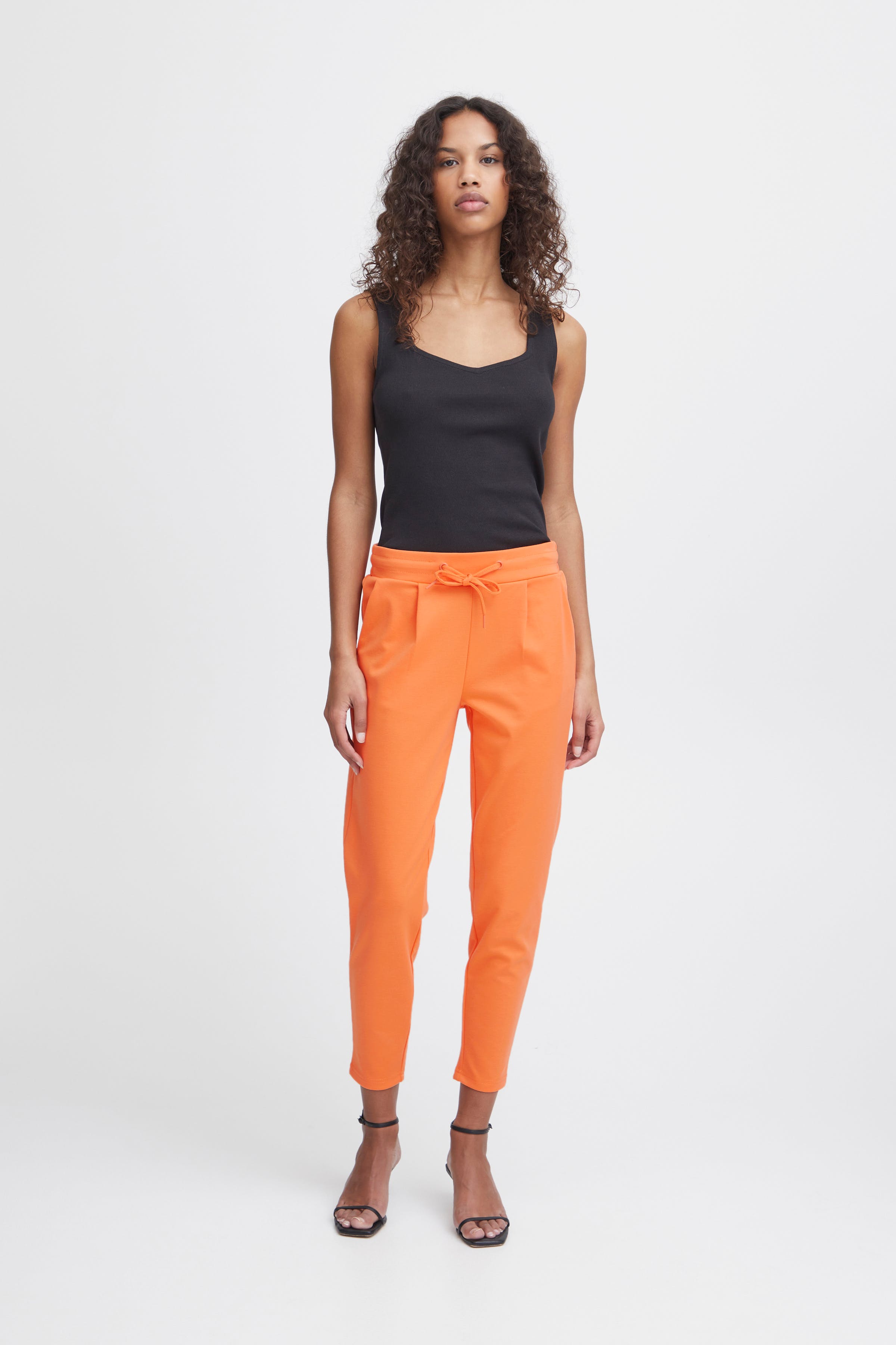 IHKATE Bukser LOOKBOOK FRONT 20104757-161349