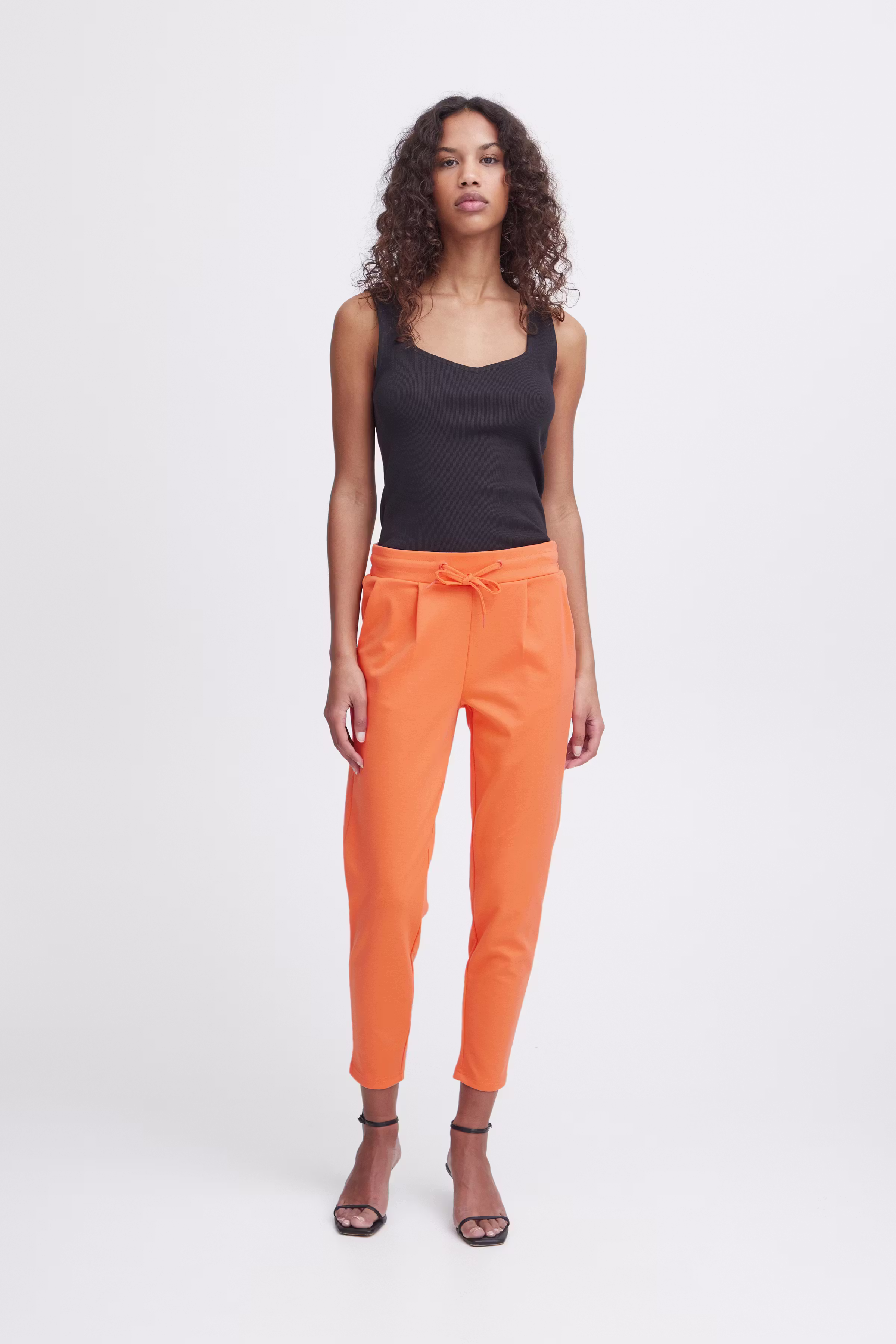 IHKATE Bukser LOOKBOOK FRONT 20104757-161349