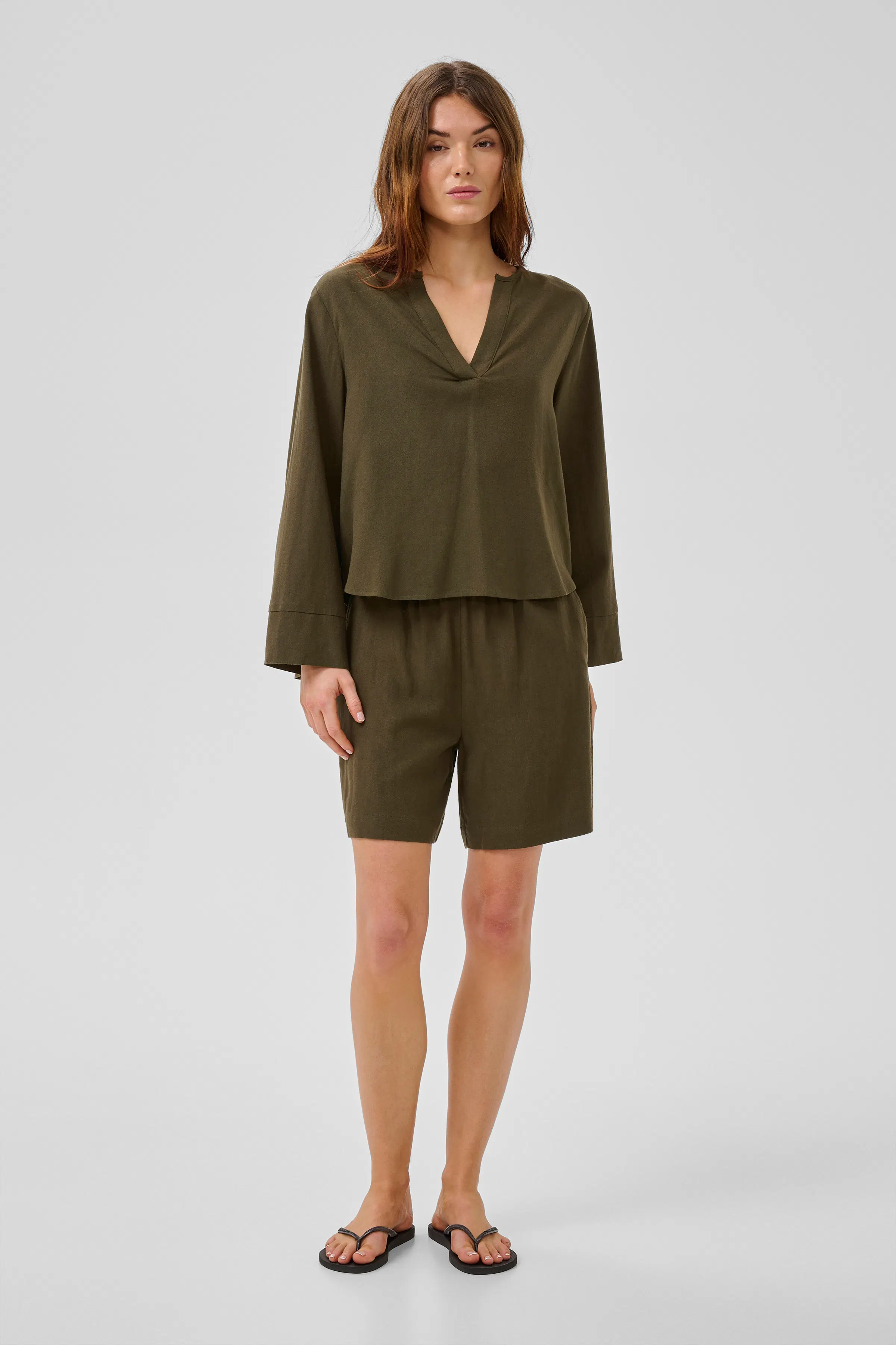 DiasMW Linen Shorts LOOKBOOK FRONT 10704702-190414