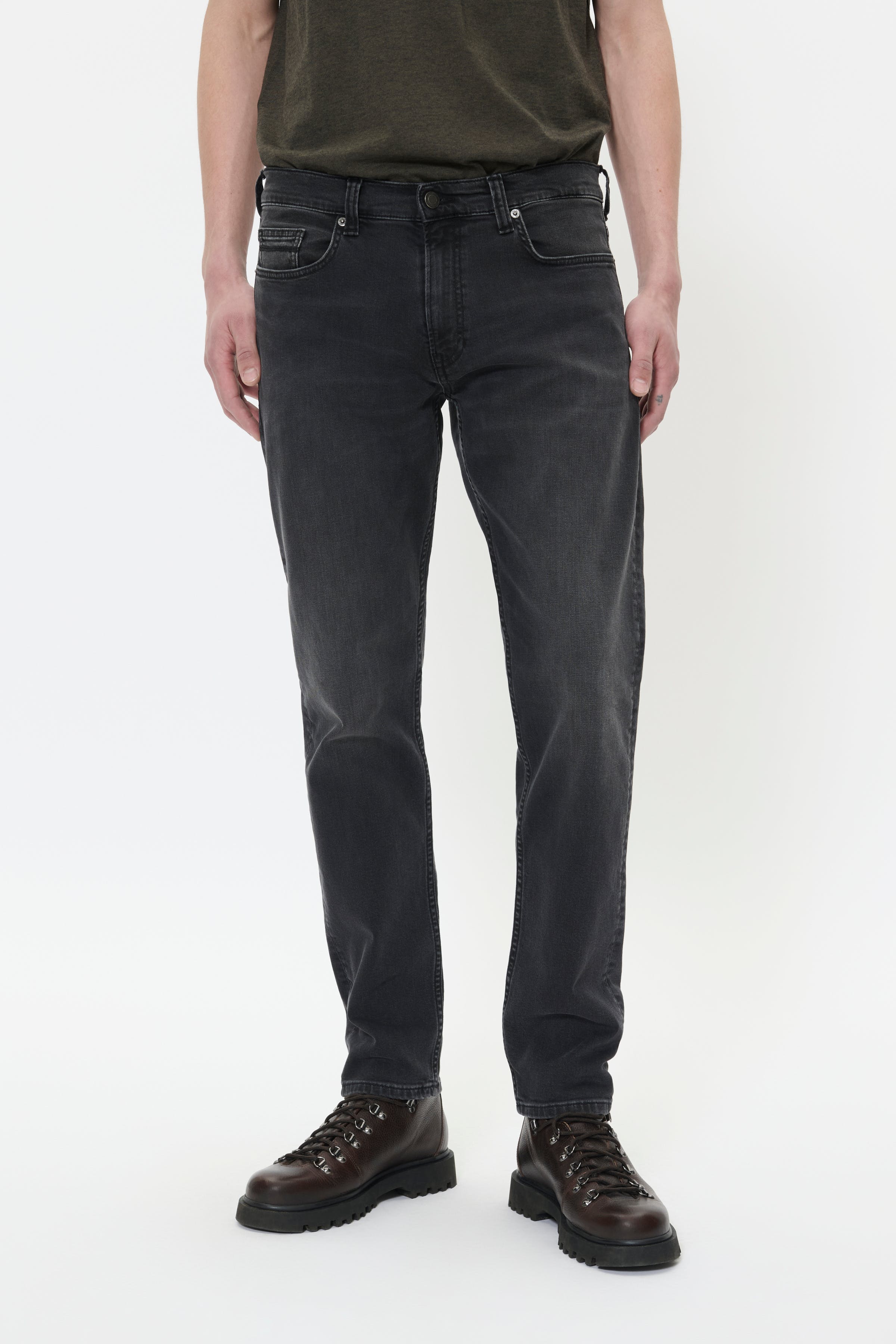 MAJake Broek LOOKBOOK FRONT 30208036-303779