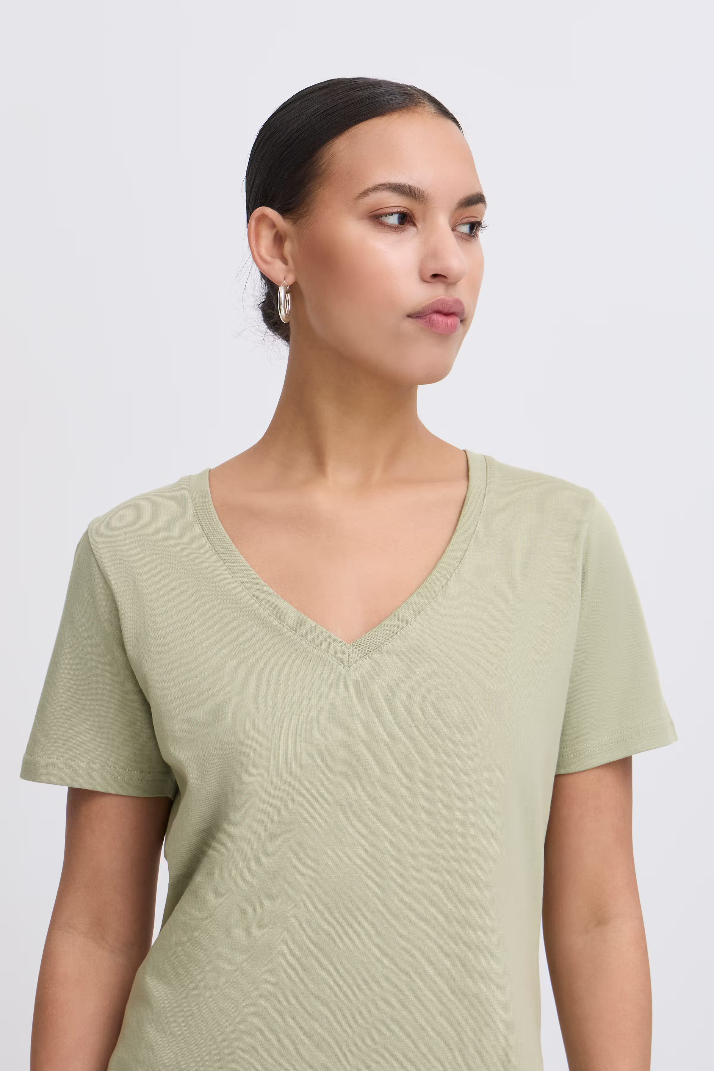 IHPALMER V-neck T-shirt LOOKBOOK DETAIL 20120348-160213