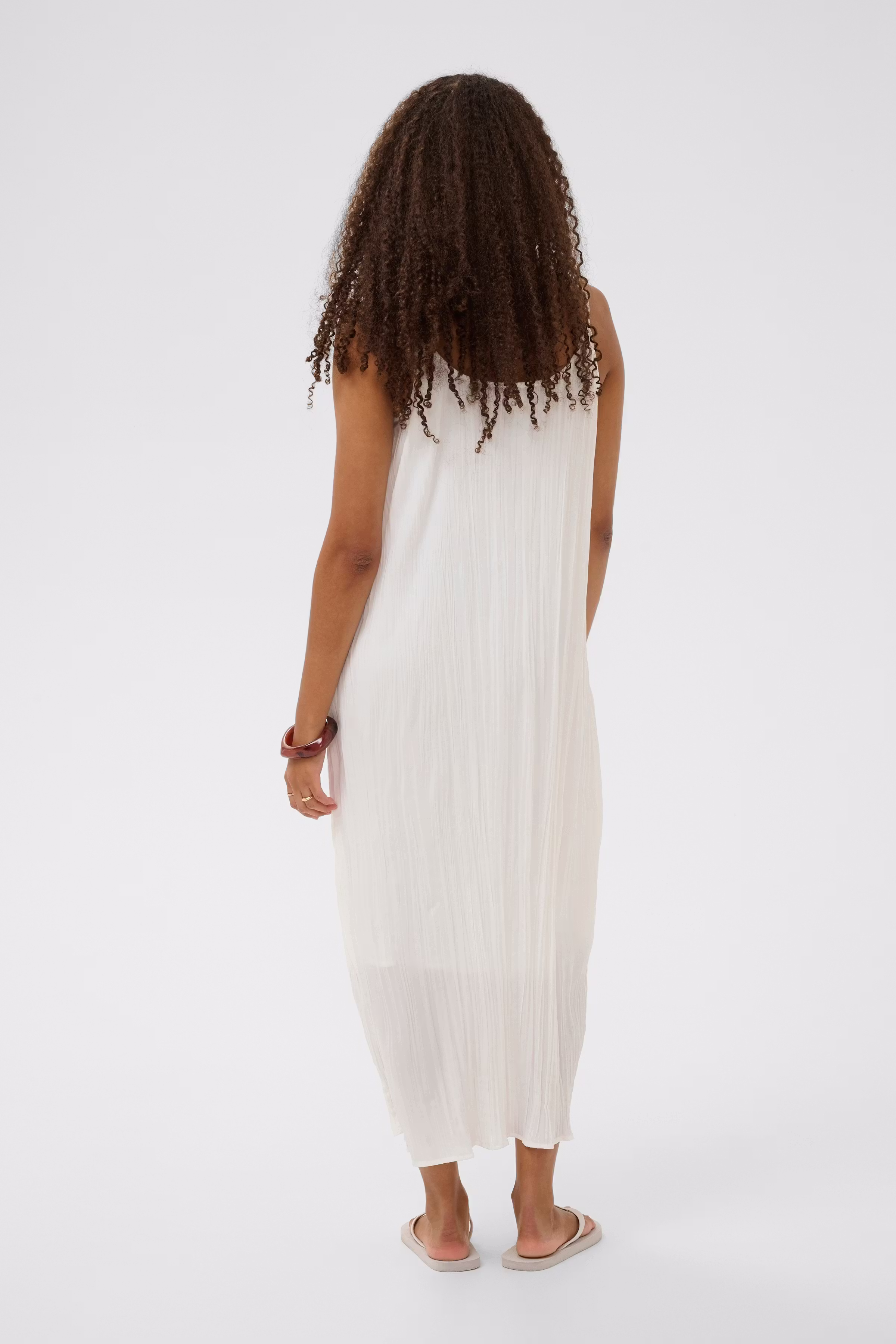 CRRonja Kleid LOOKBOOK BACK 10615026-110602