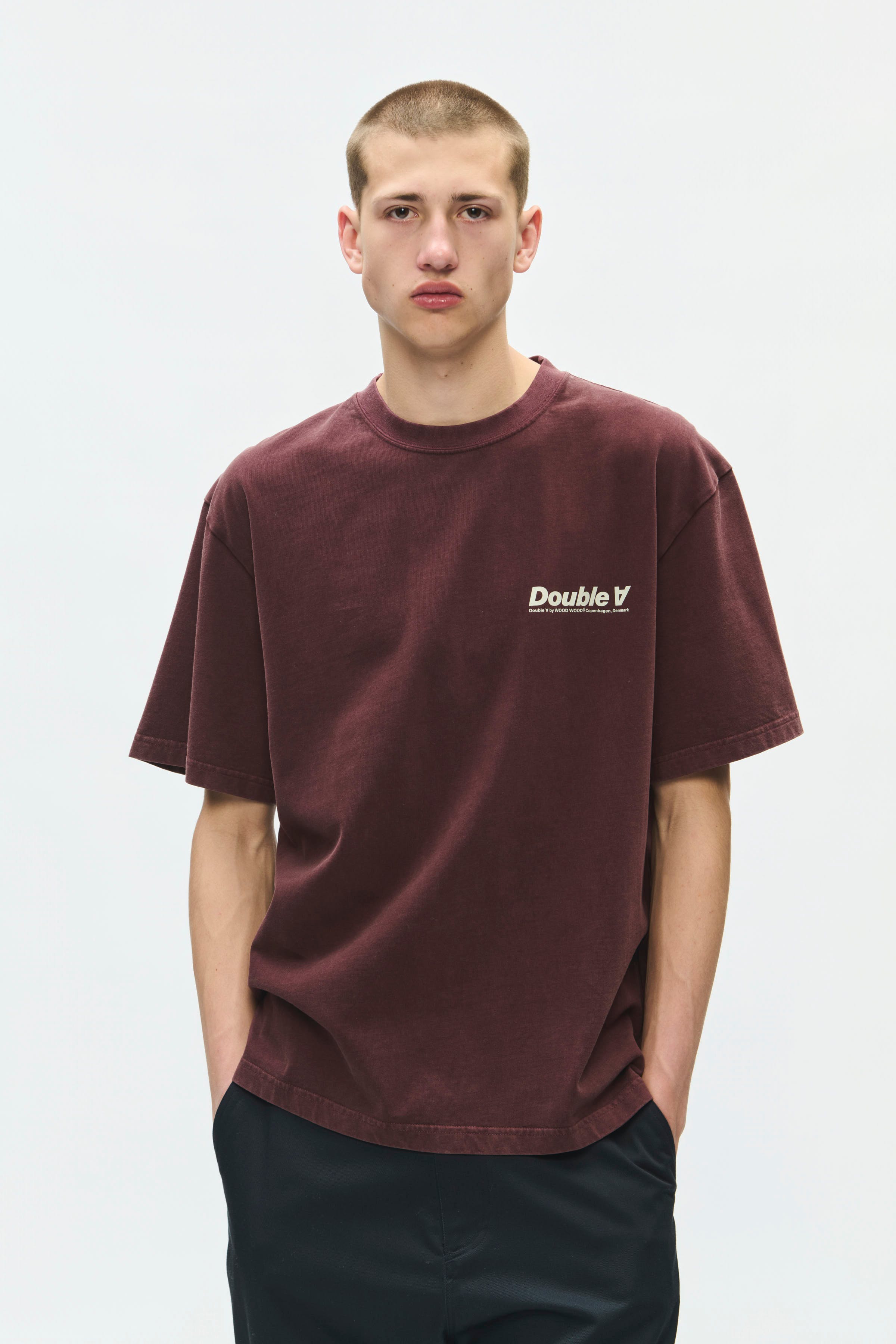 WWLiam italic T-shirt LOOKBOOK FRONT 30251798-191625