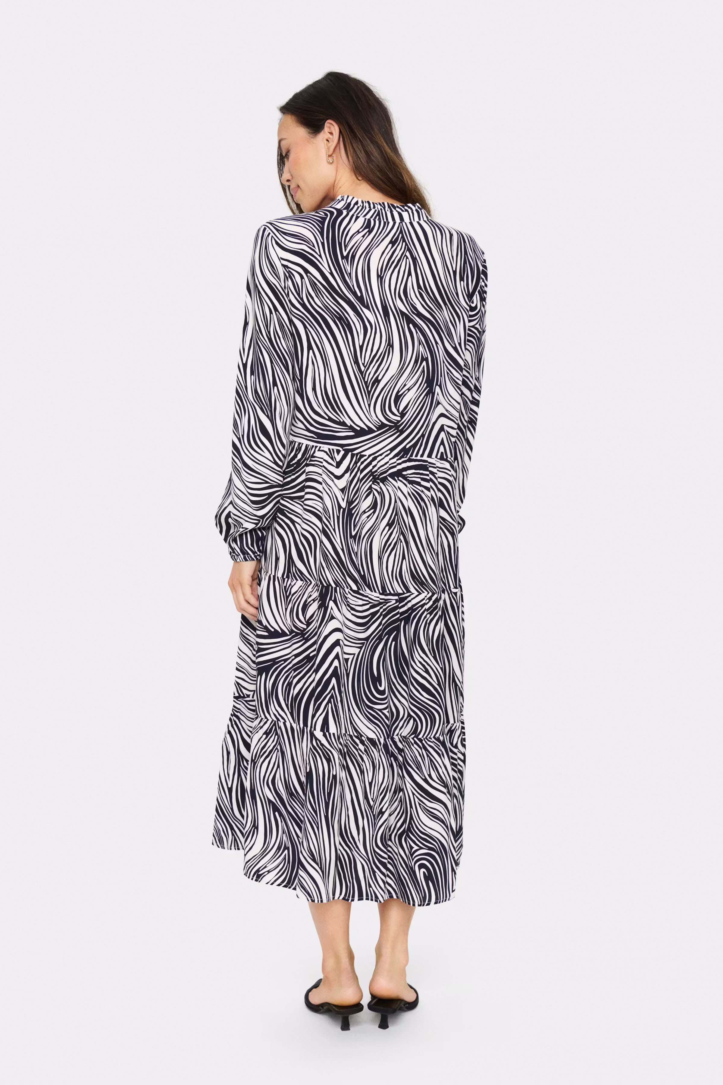 EdaSZ Kleid LOOKBOOK BACK 30511115-303536