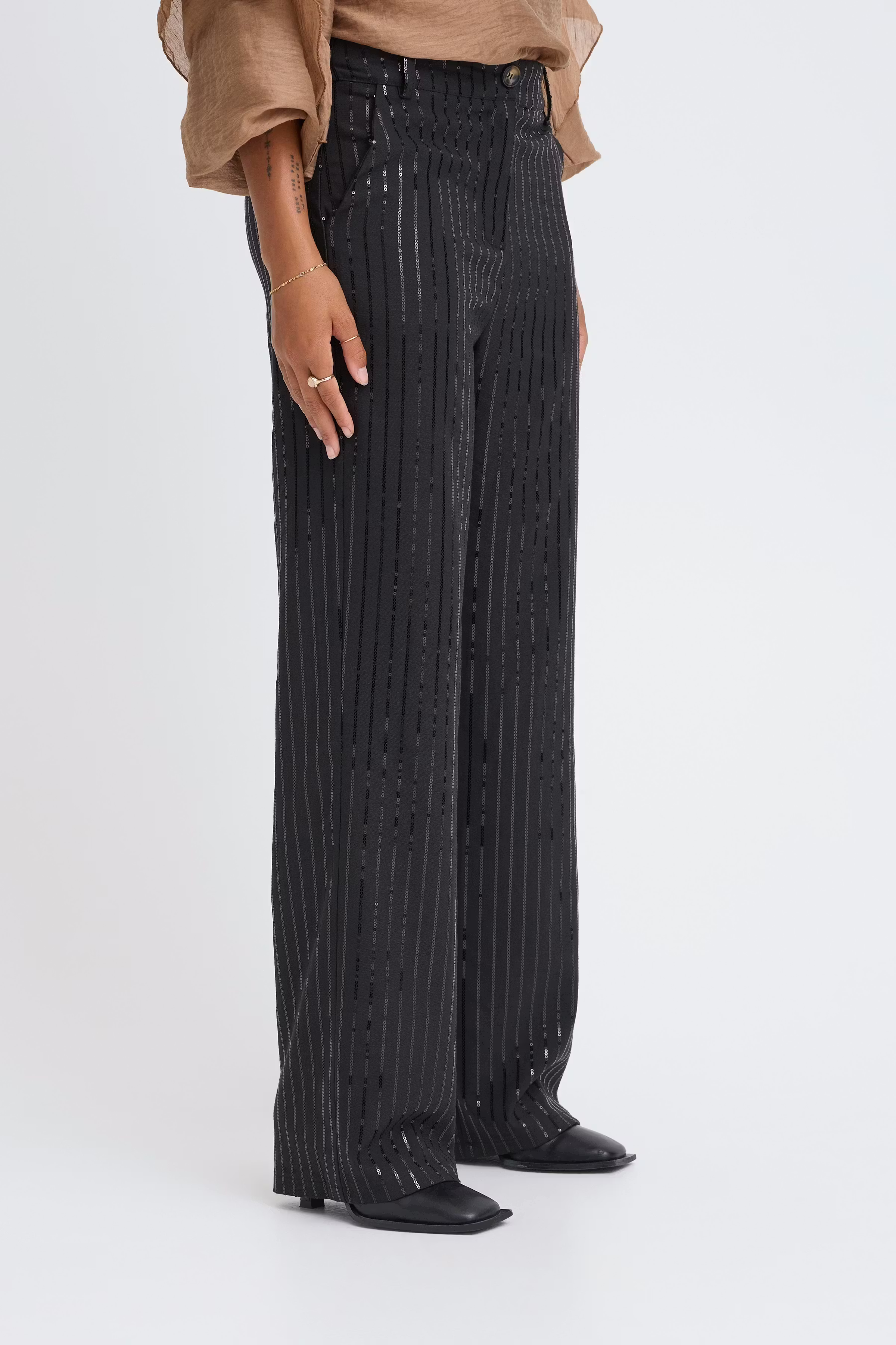 SBIVY Bukser LOOKBOOK FRONT 22101121-190303