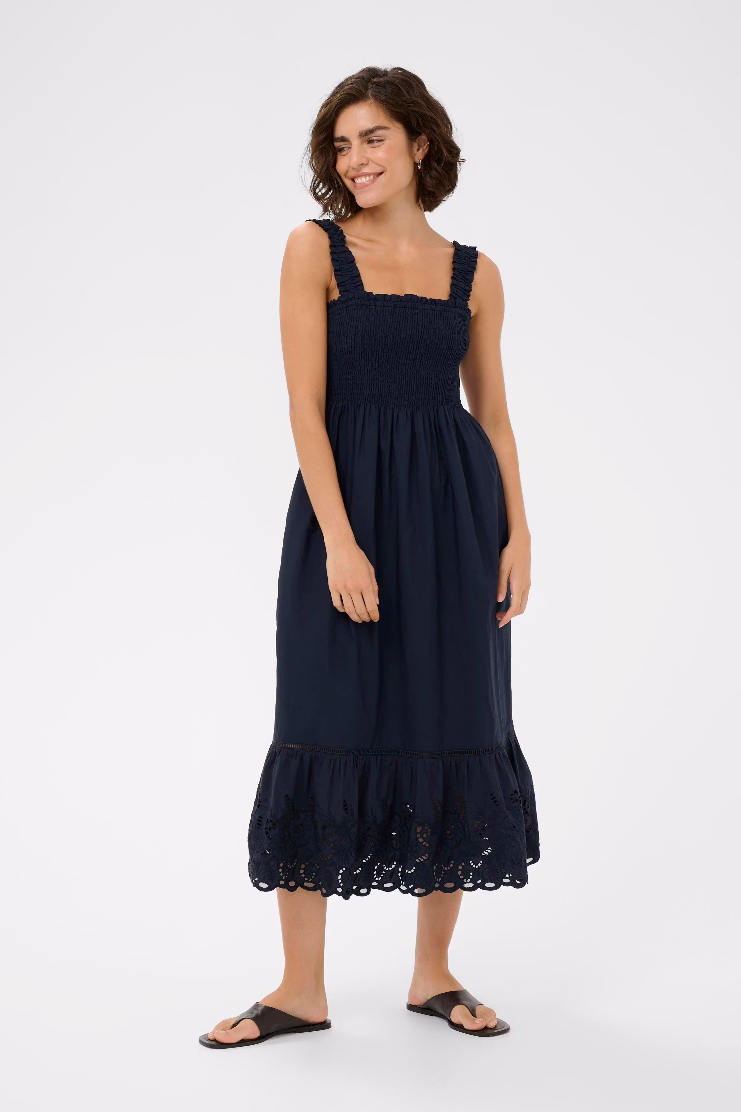 KAgertrud Kleid LOOKBOOK FRONT 10511627-194020