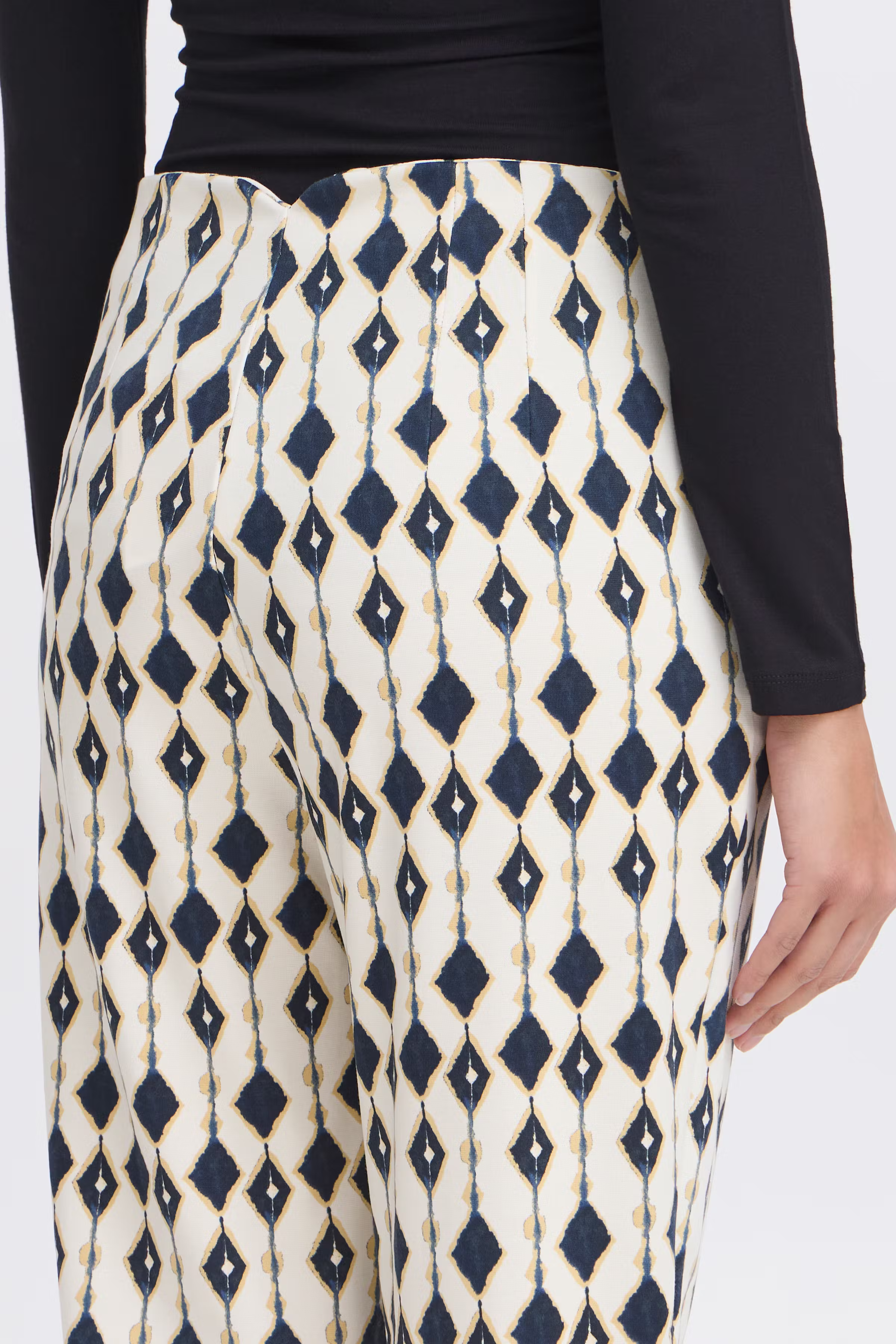 IHKATE Casual broek LOOKBOOK DETAIL 20123020-204419