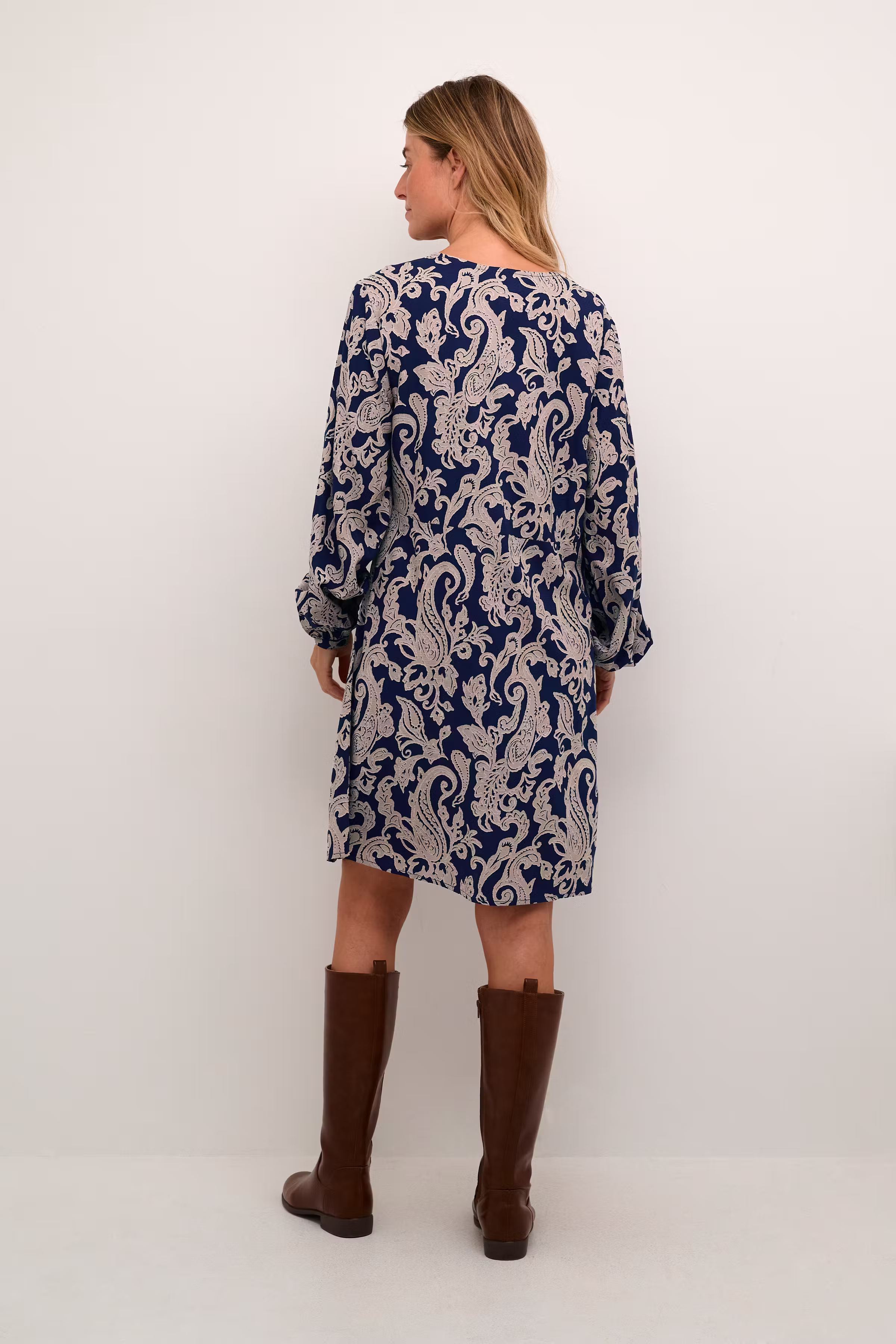 CRLucy Klänning LOOKBOOK BACK 10613155-106905