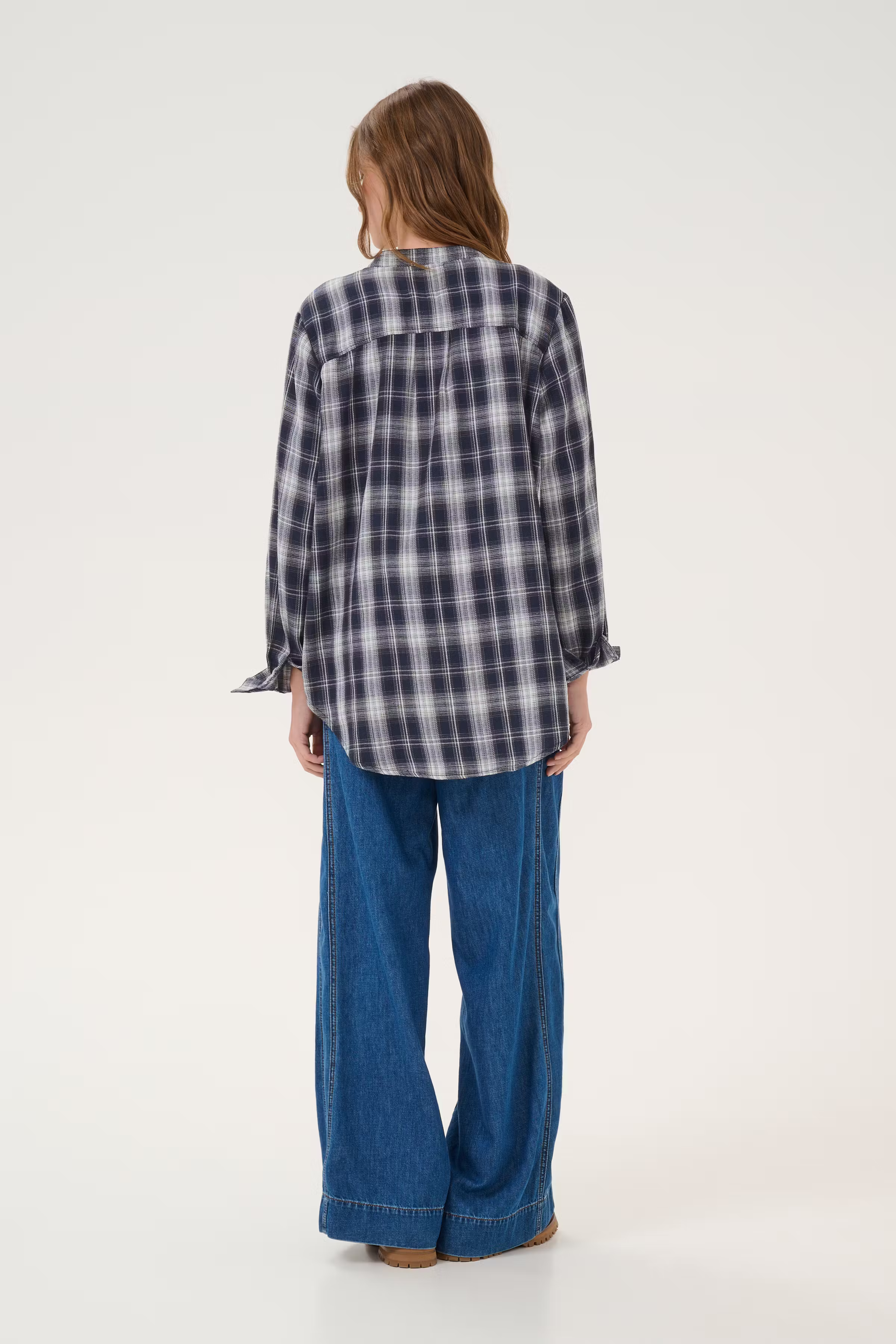 HarrisMW Checkered shirt LOOKBOOK BACK 10705091-107409