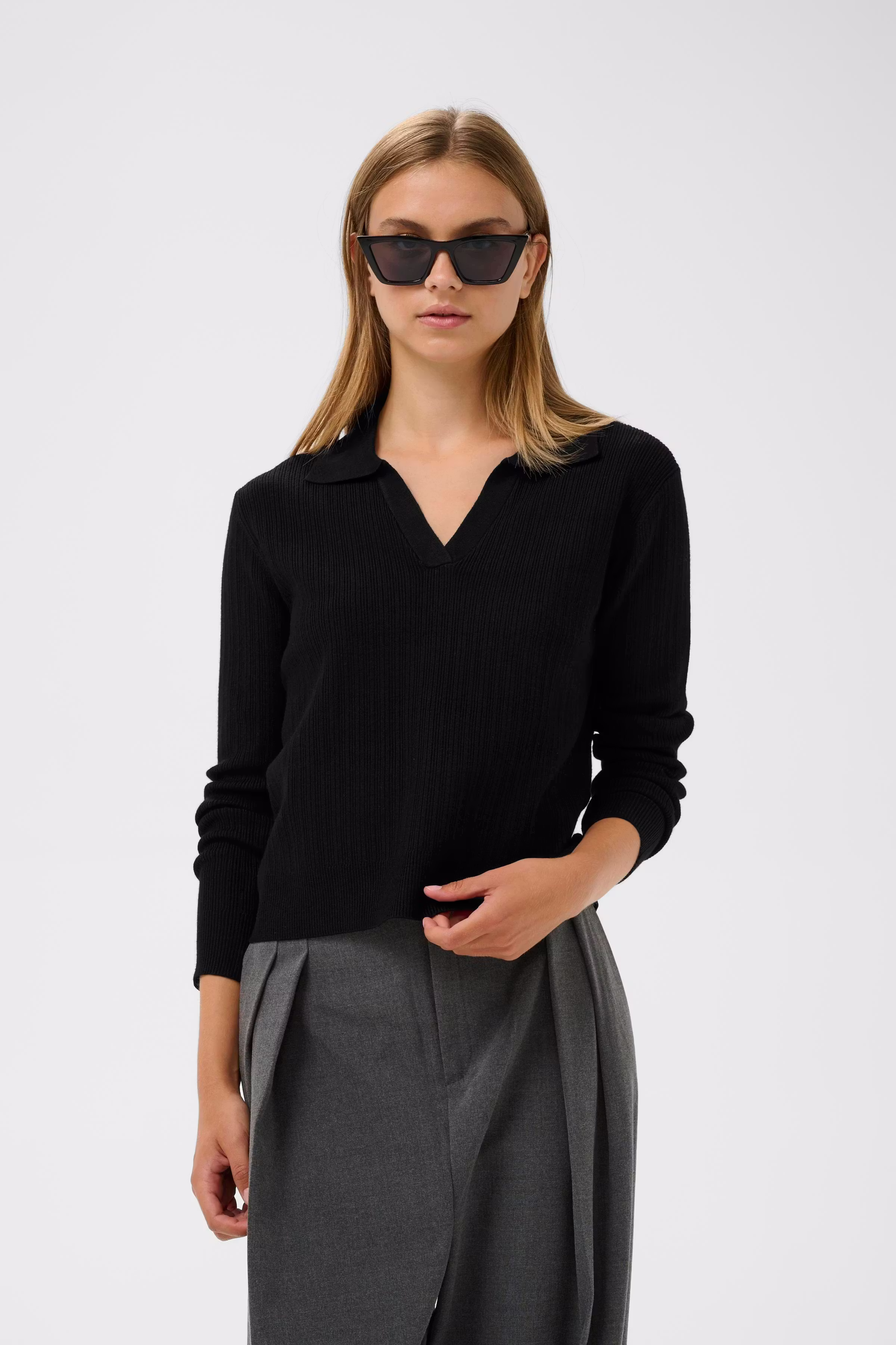 YenahIW Pullover LOOKBOOK FRONT 30111123-194008