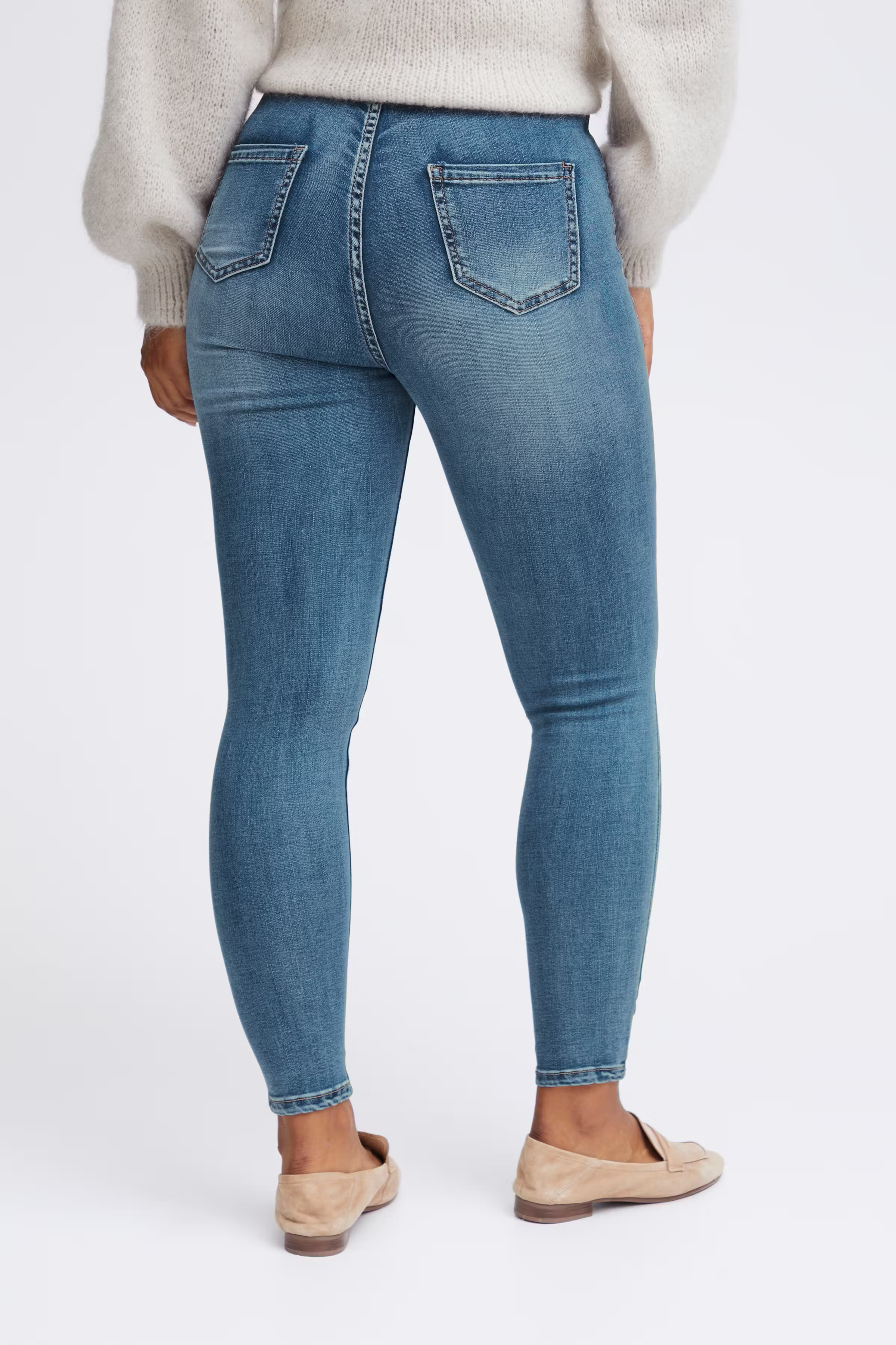 SBMADONNA Broek LOOKBOOK BACK 22100459-203403