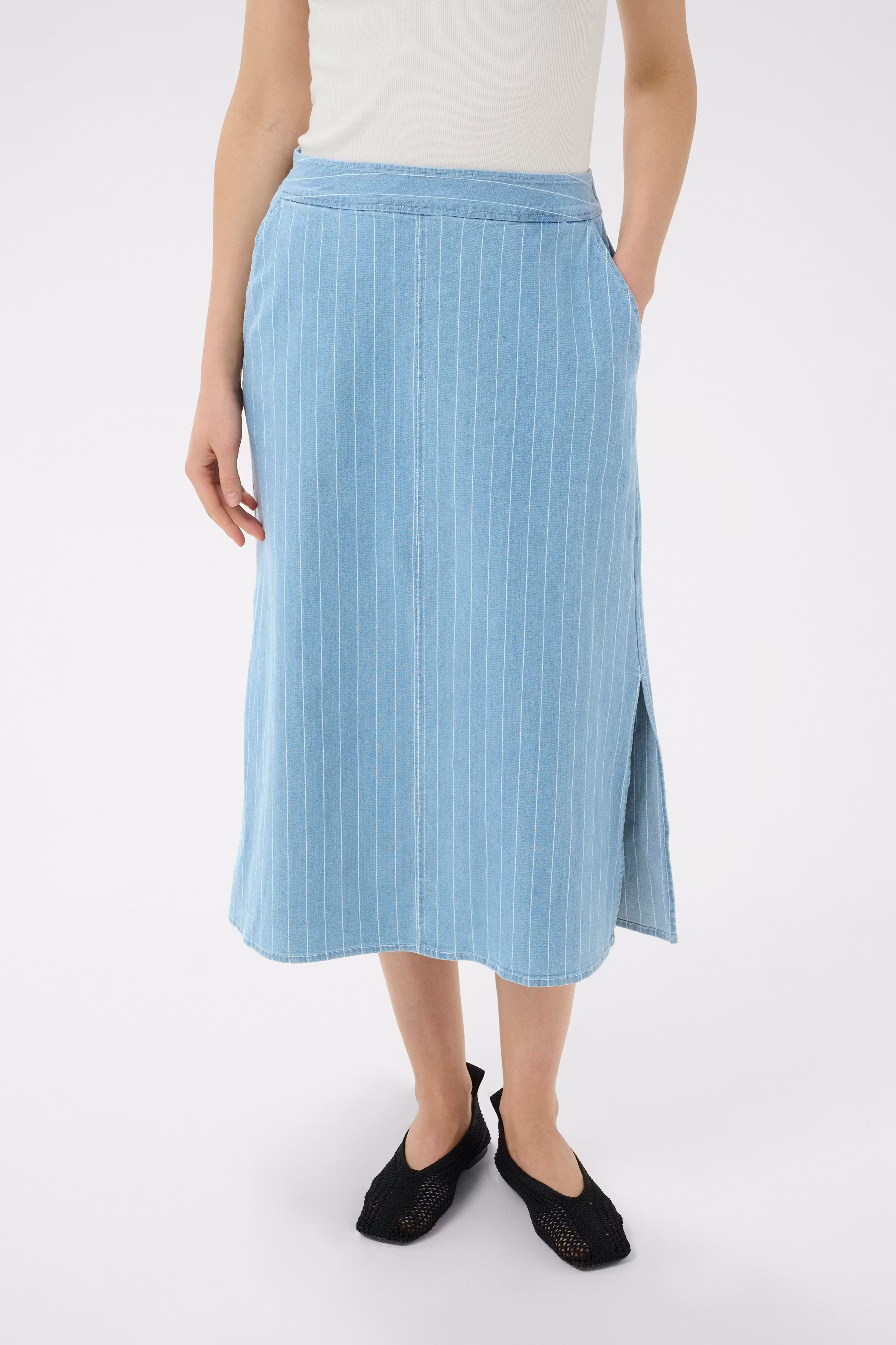 LizziePW Denim Skirt LOOKBOOK FRONT 30308878-304304