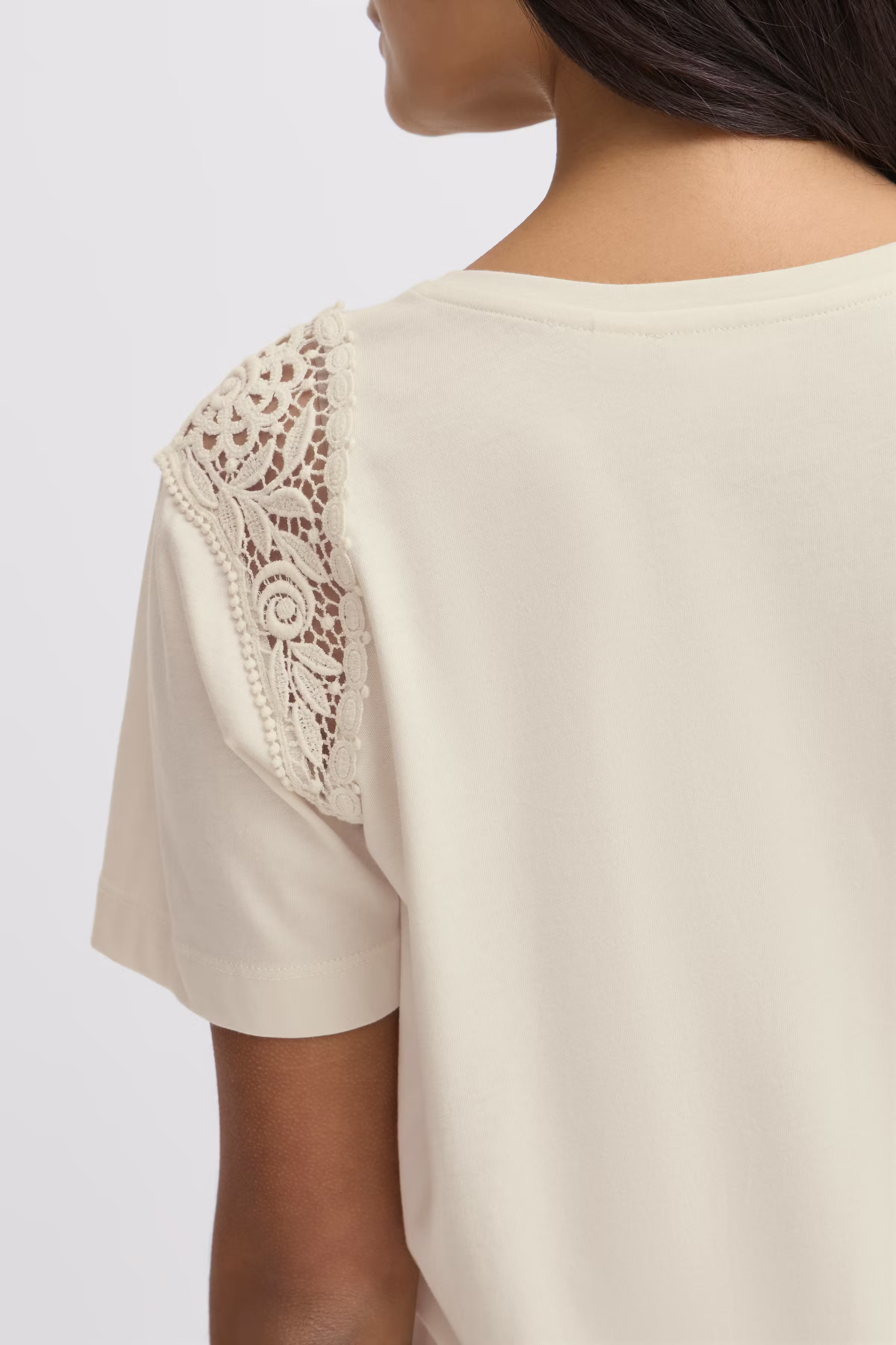 IRLENA T-shirt LOOKBOOK DETAIL 20122872-130905