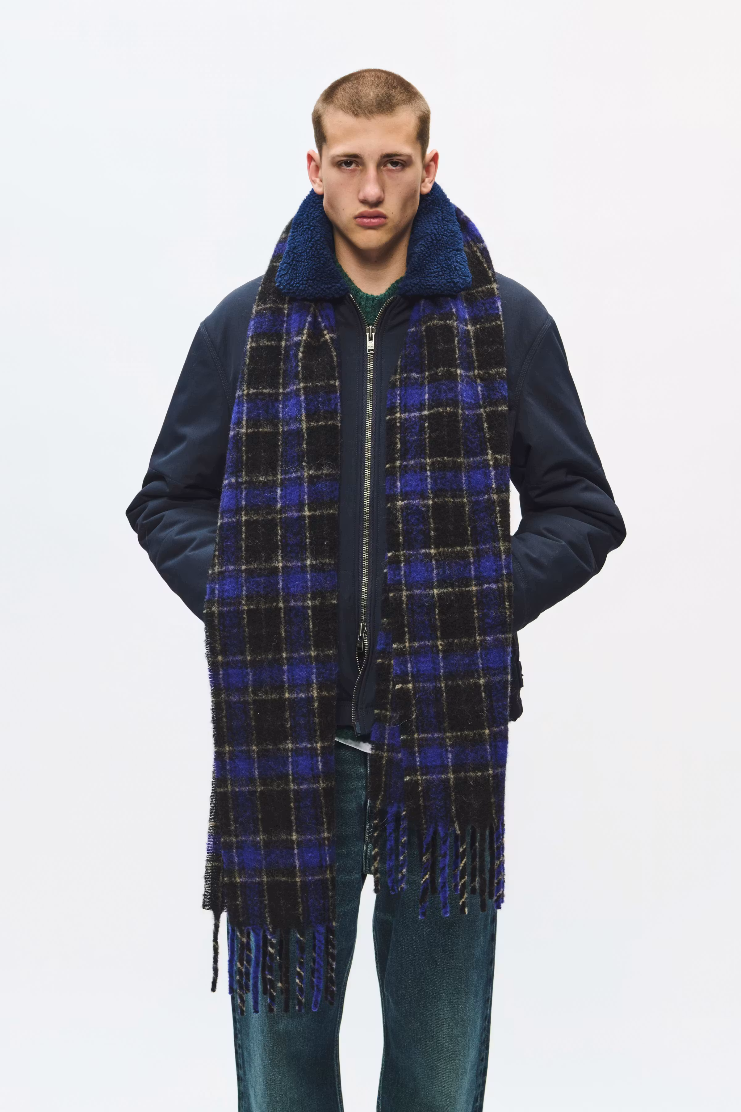 WWMalcolm check Tuch LOOKBOOK DETAIL 30252287-305218
