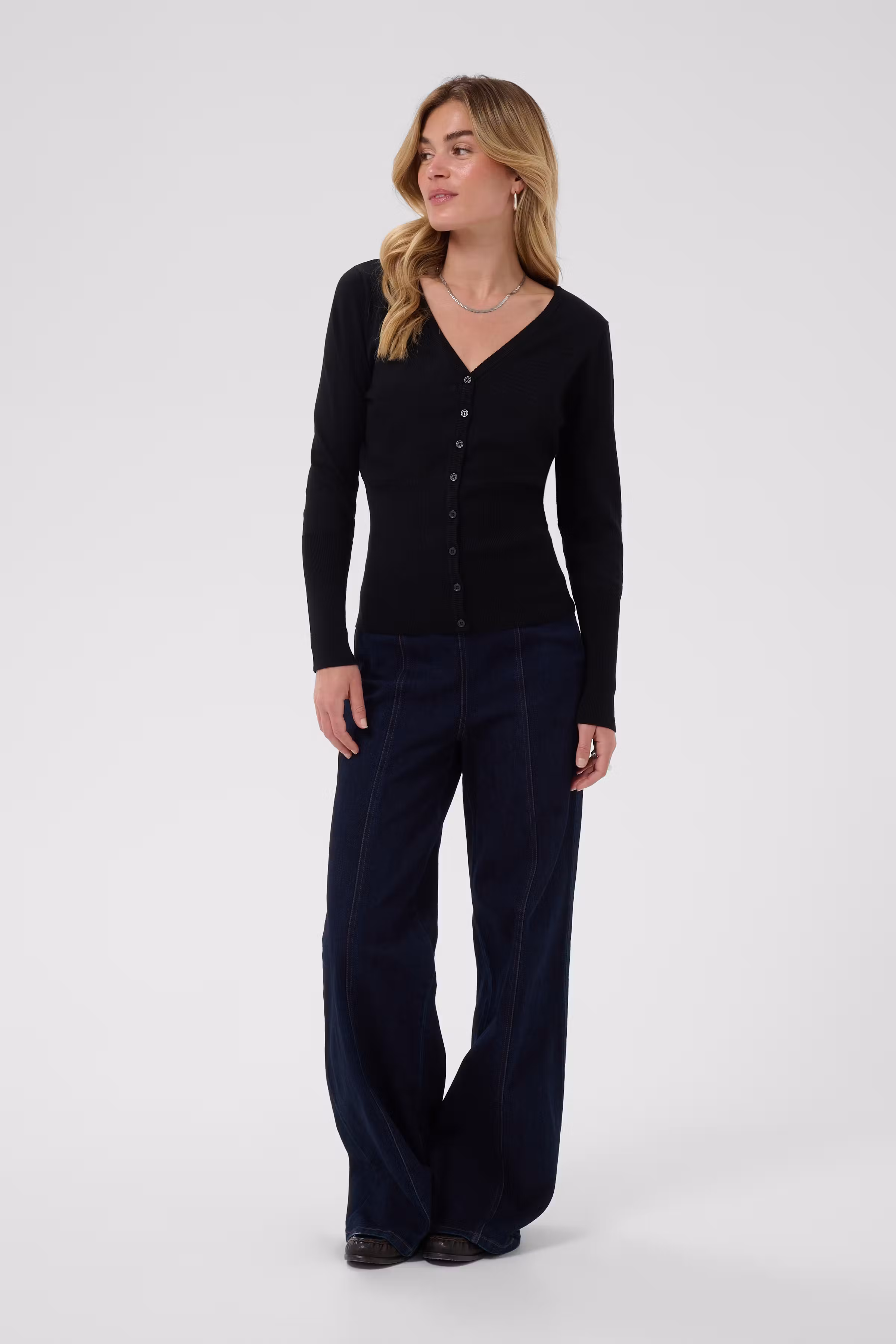 MilaSZ Cardigan LOOKBOOK FRONT 30515401-193911