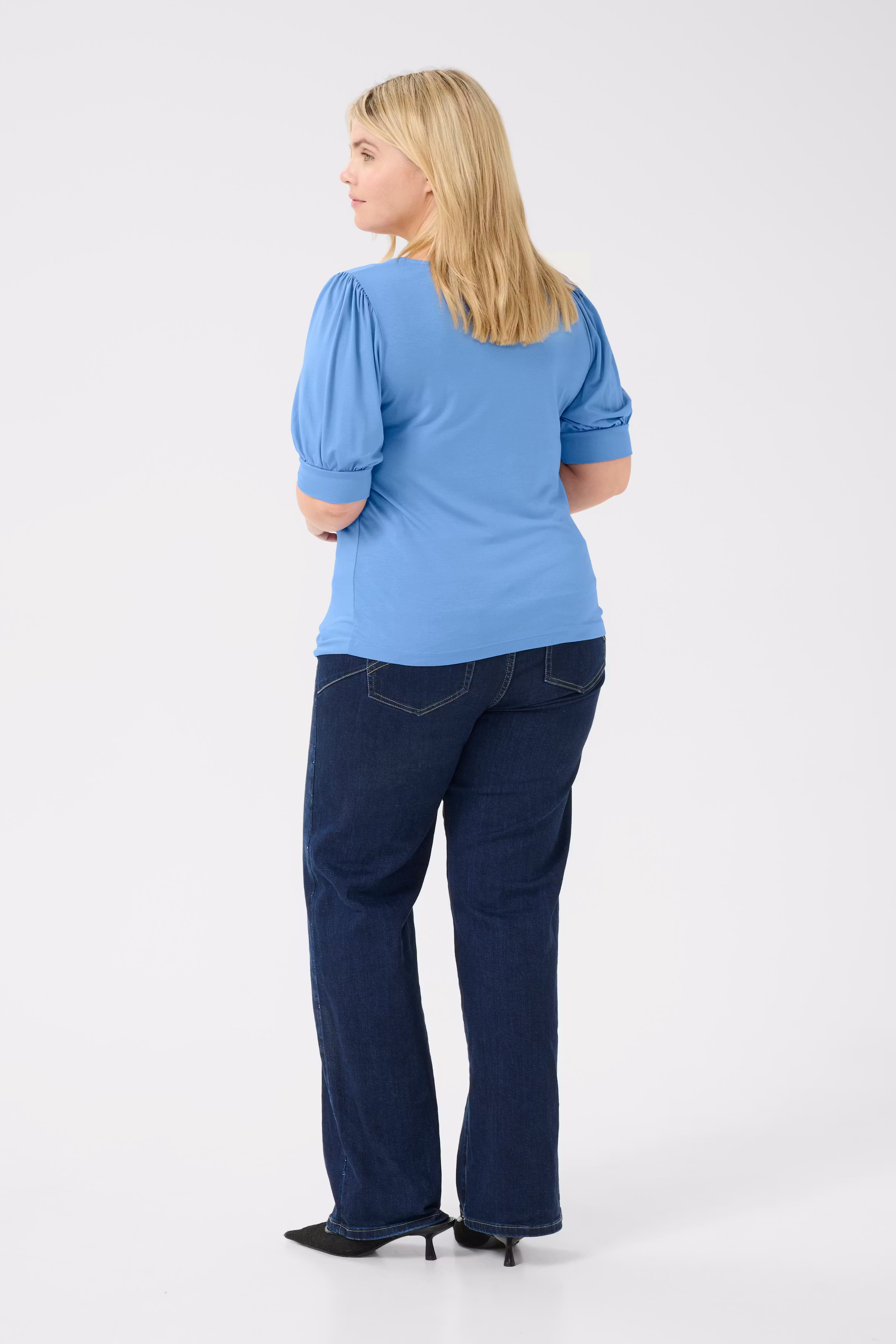 KCsissy T-Shirt LOOKBOOK BACK 10581401-183936