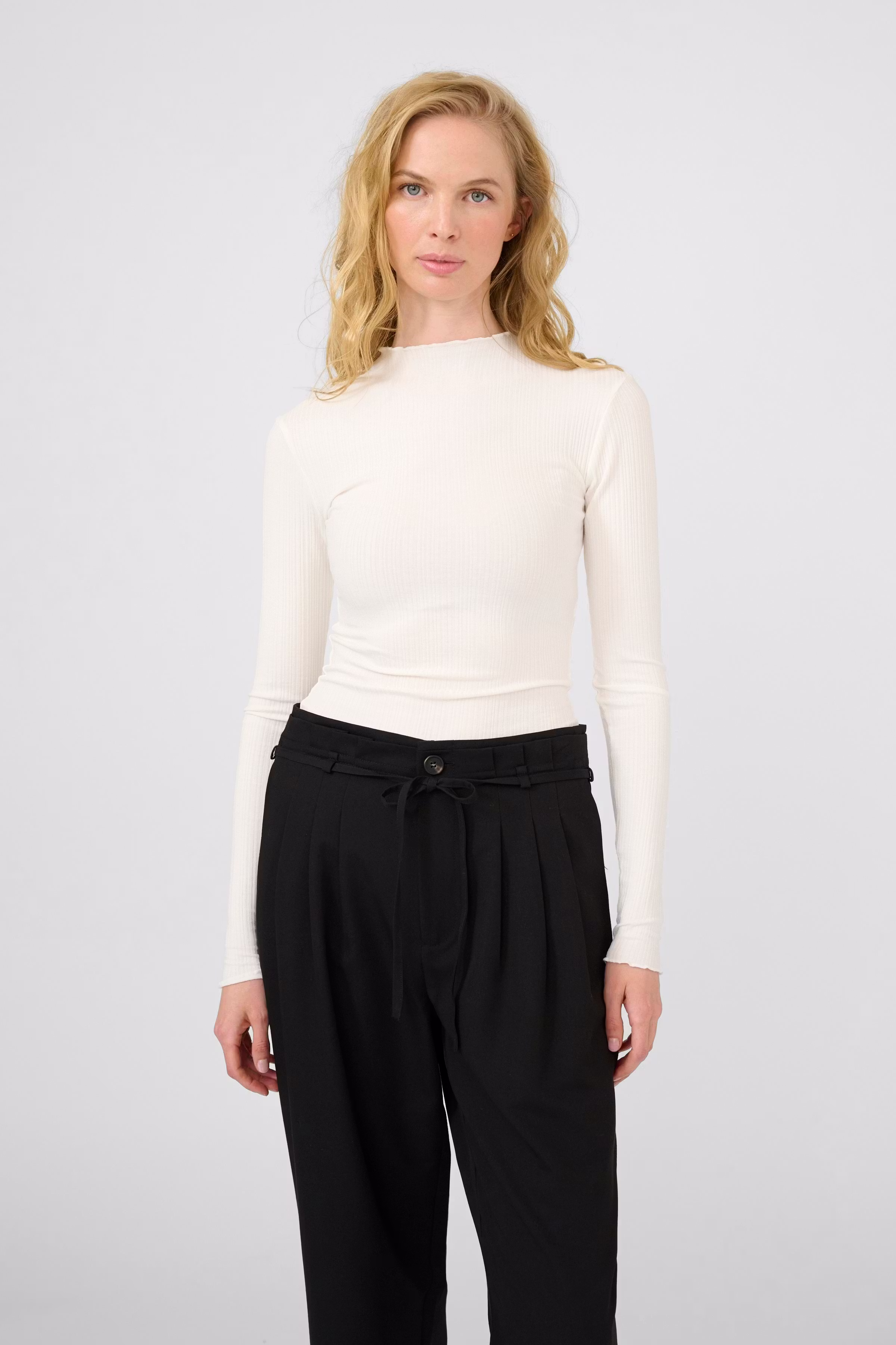 CandaceKB Blouse LOOKBOOK FRONT 10103316-110103