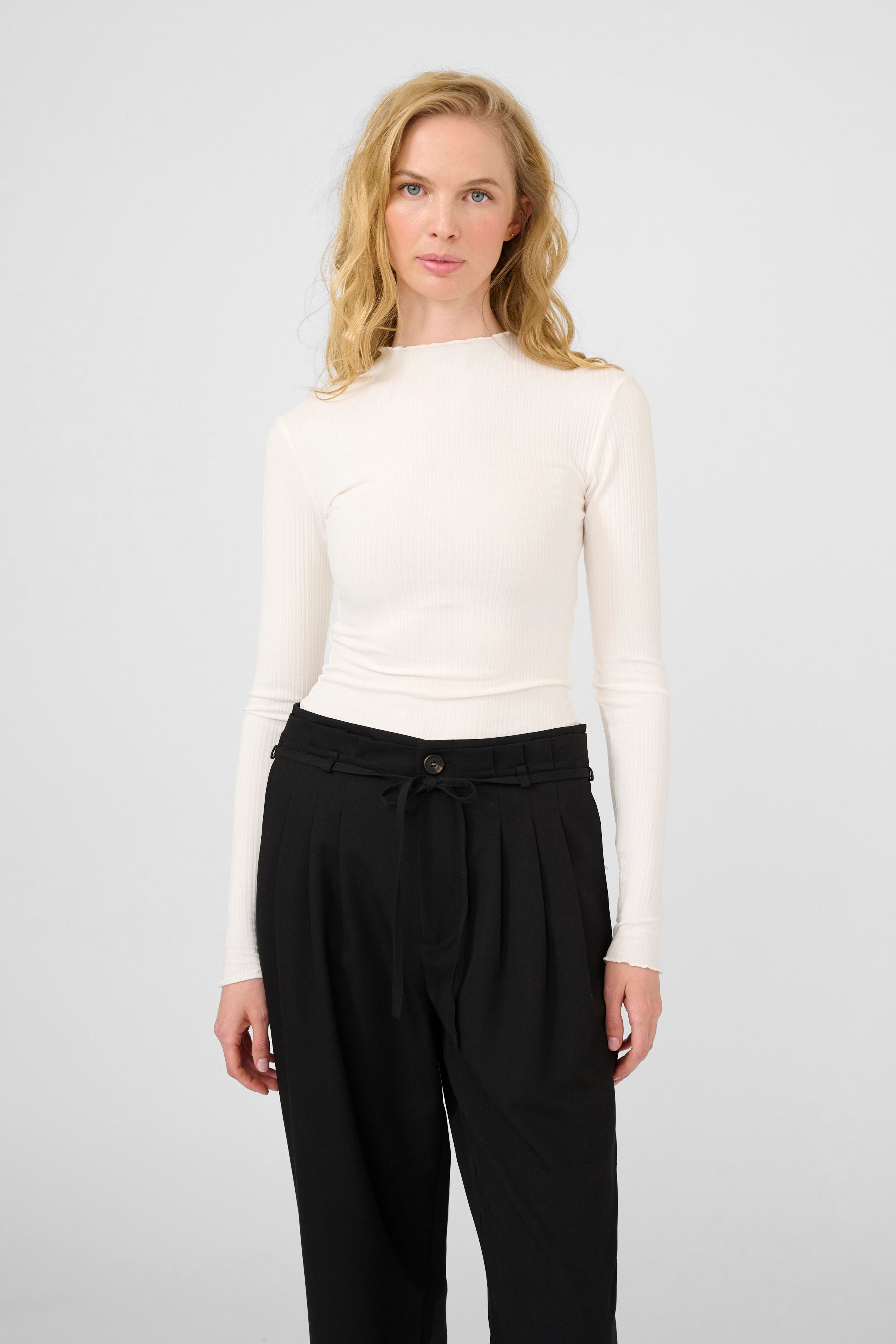 CandaceKB Blouse LOOKBOOK FRONT 10103316-110103