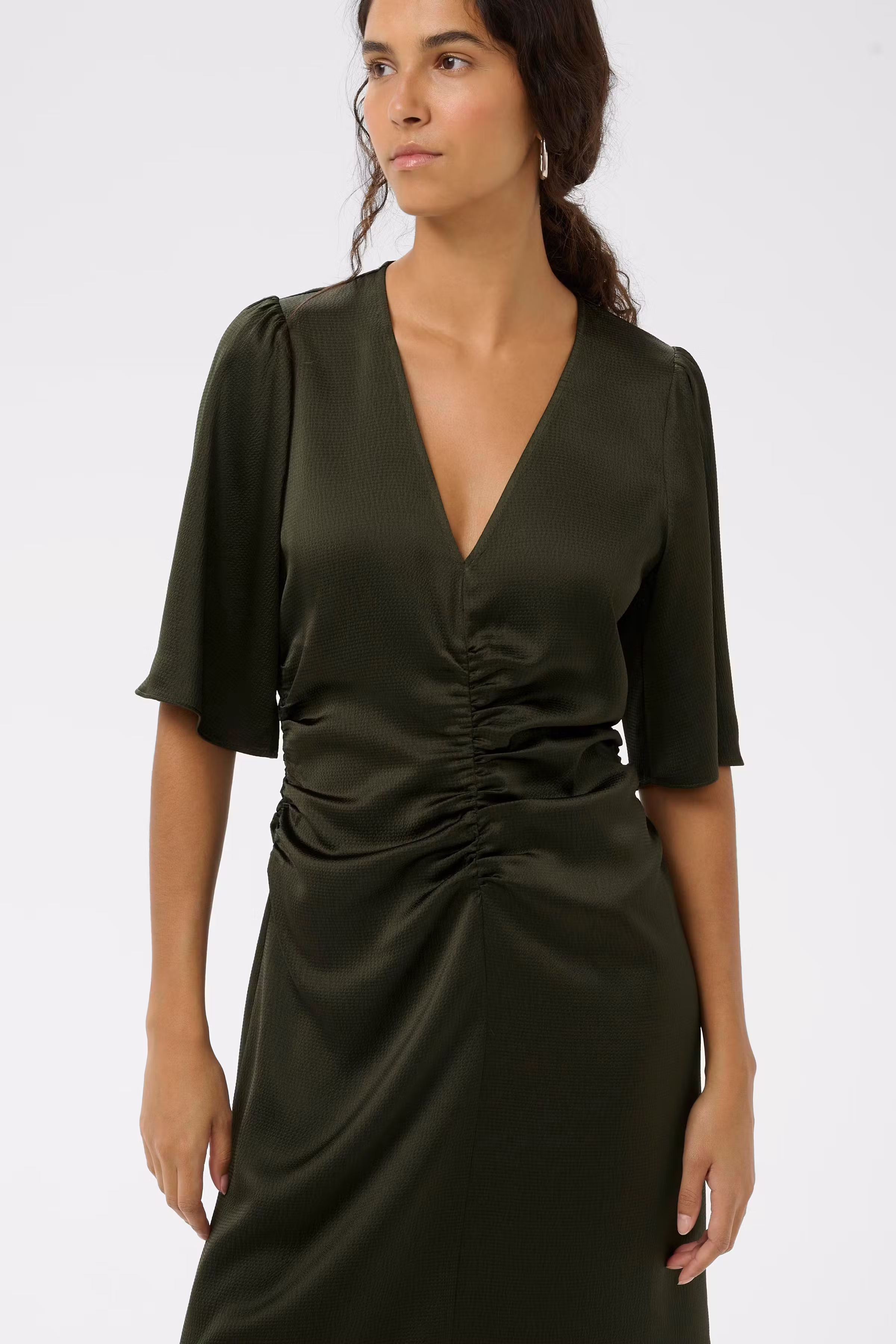 SendraIW Fitted Dress LOOKBOOK DETAIL 30110791-190509