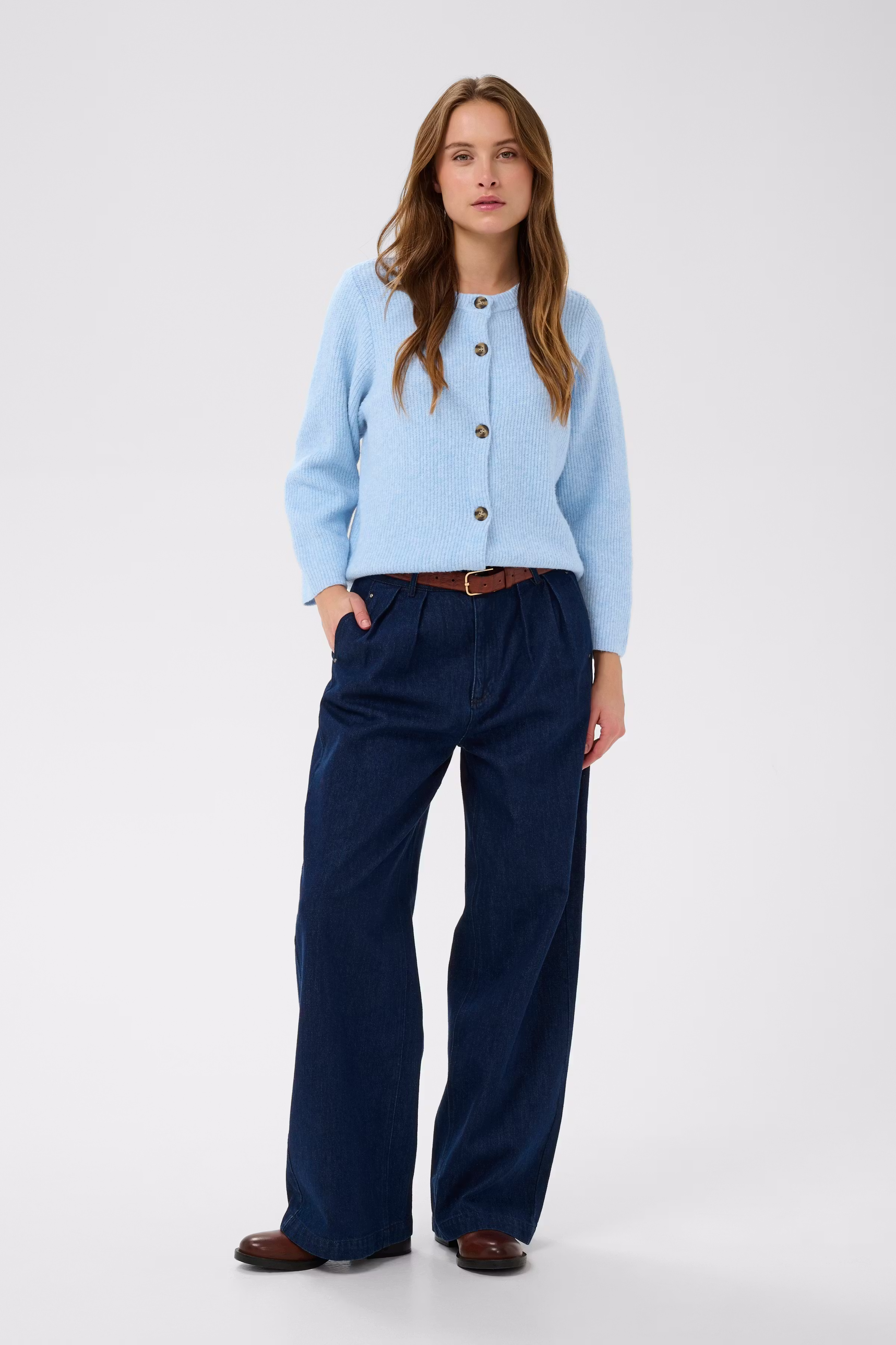 MaleenSZ Cardigan LOOKBOOK FRONT 30514452-124609