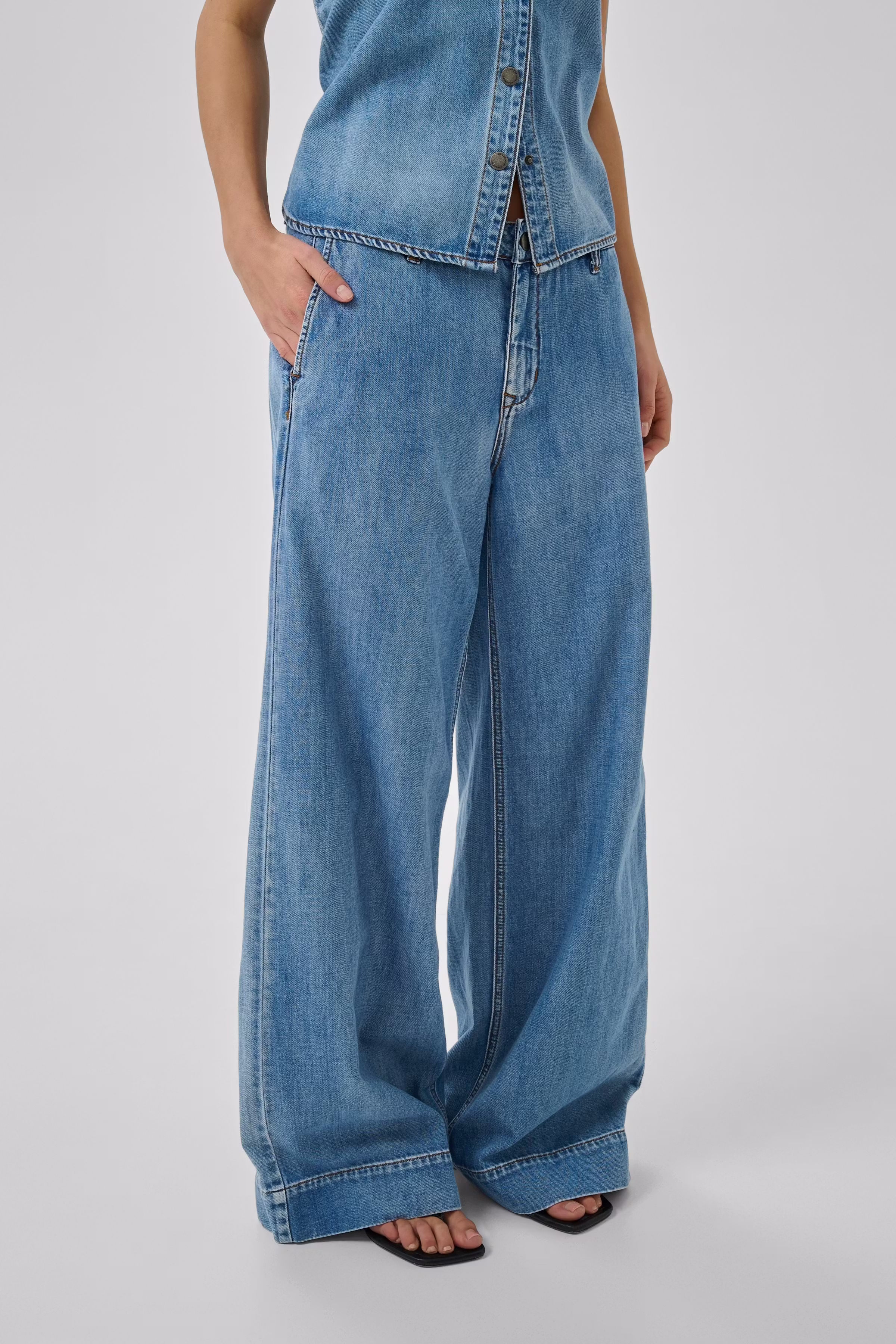 MWKamma Jeans LOOKBOOK FRONT 10705572-109496