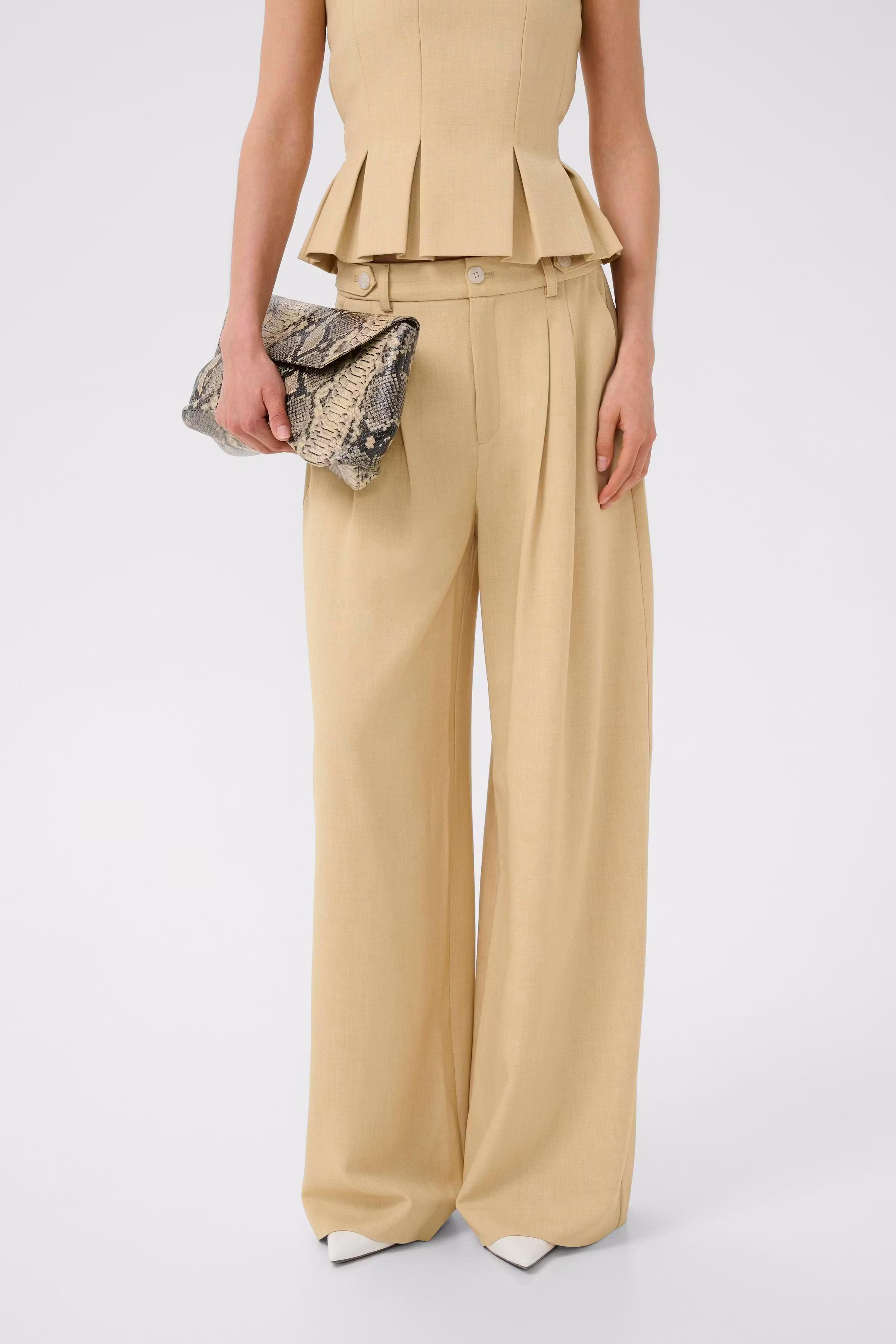 GZstacy Hose LOOKBOOK FRONT 10911101-109221