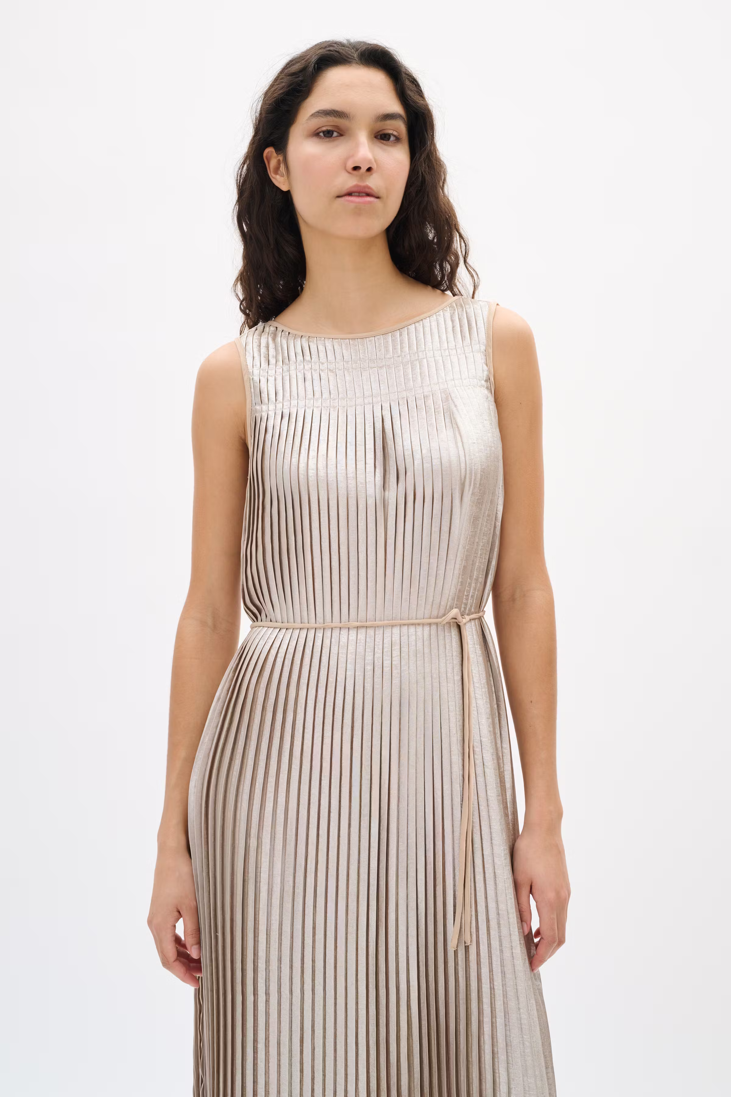 FUTUREIW Kjole LOOKBOOK FRONT 30112021-145002