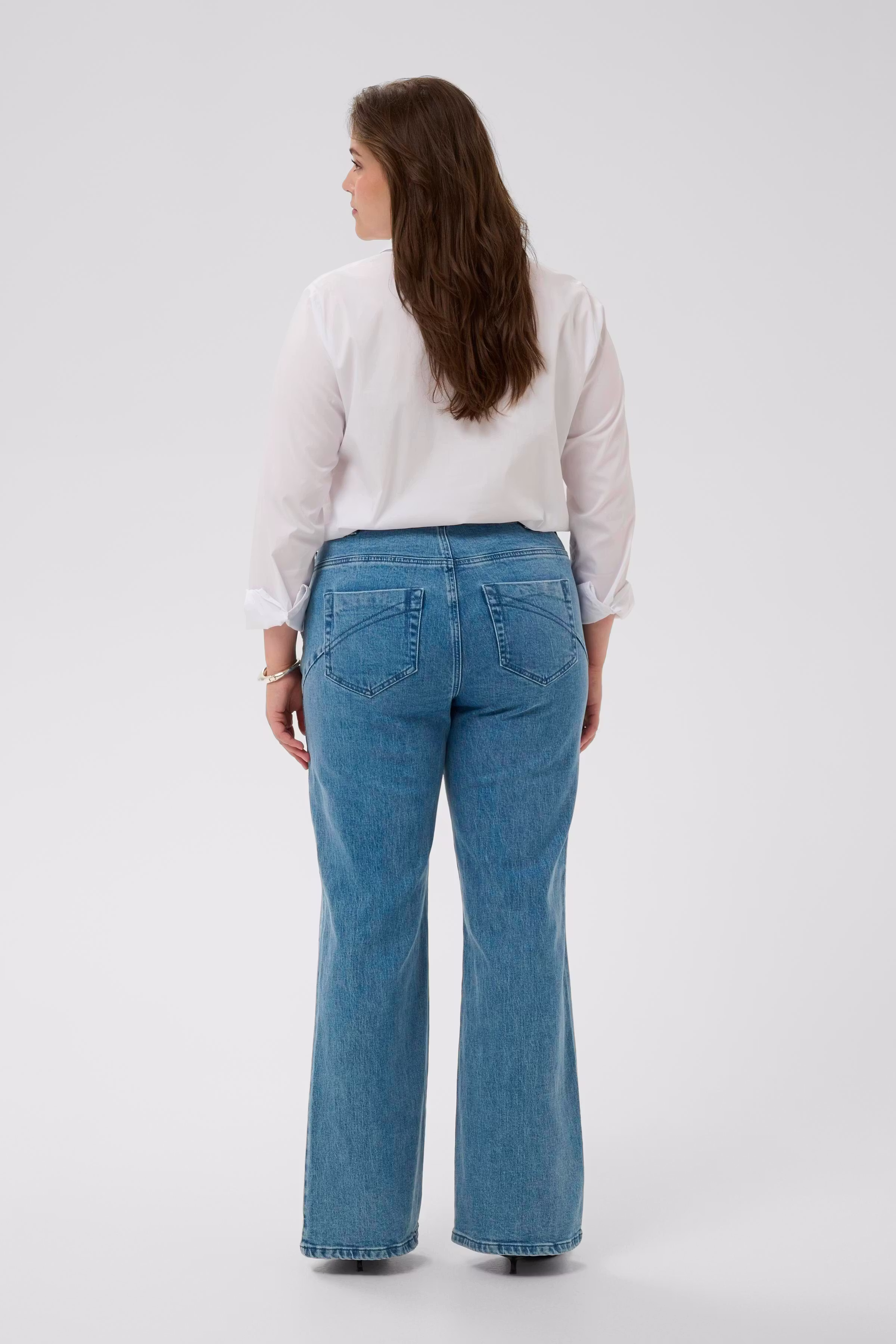 KCflora Jeans LOOKBOOK BACK 10584056-100166