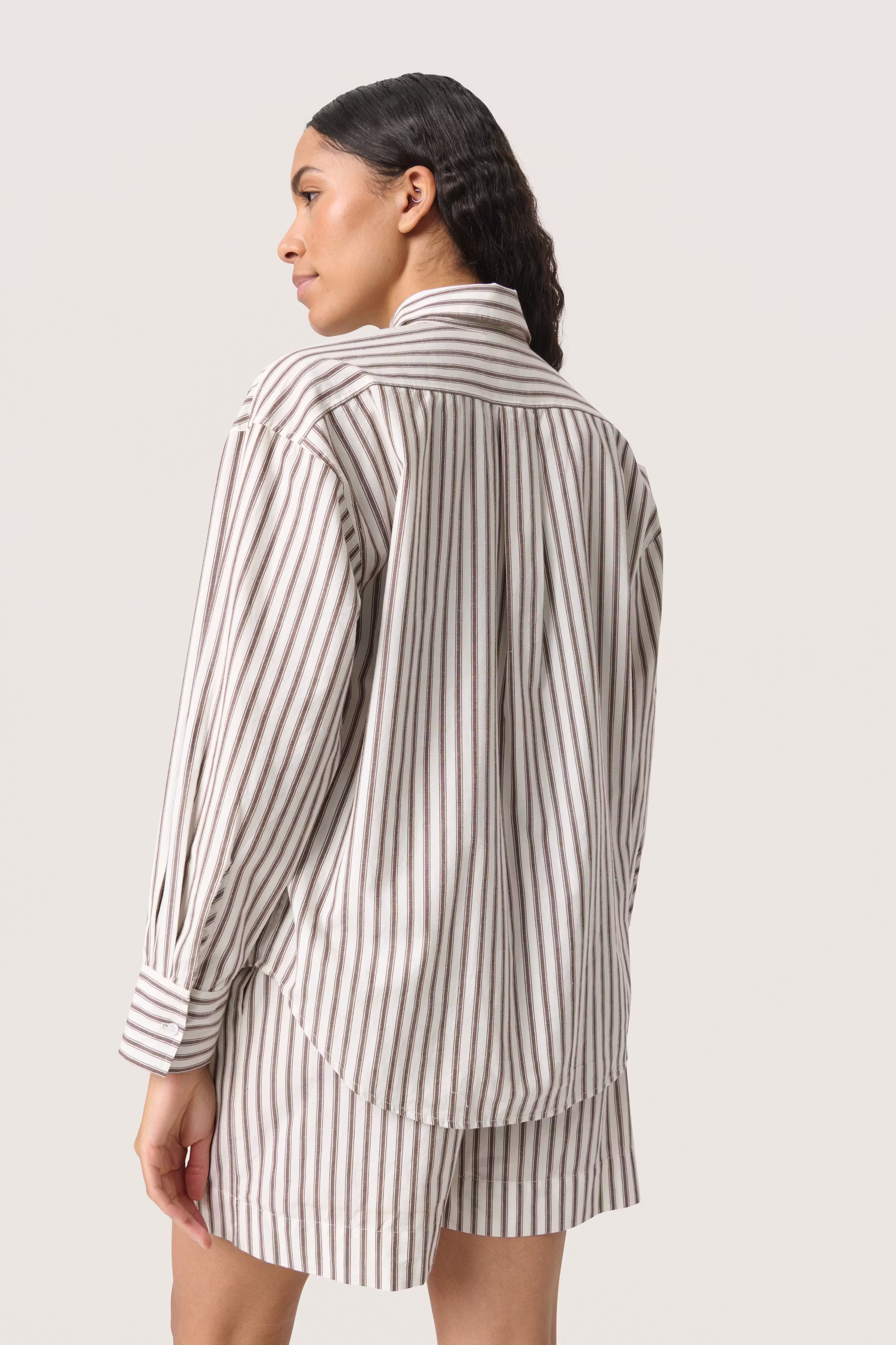 SLMunevo Hemd LOOKBOOK BACK 30408624-304136