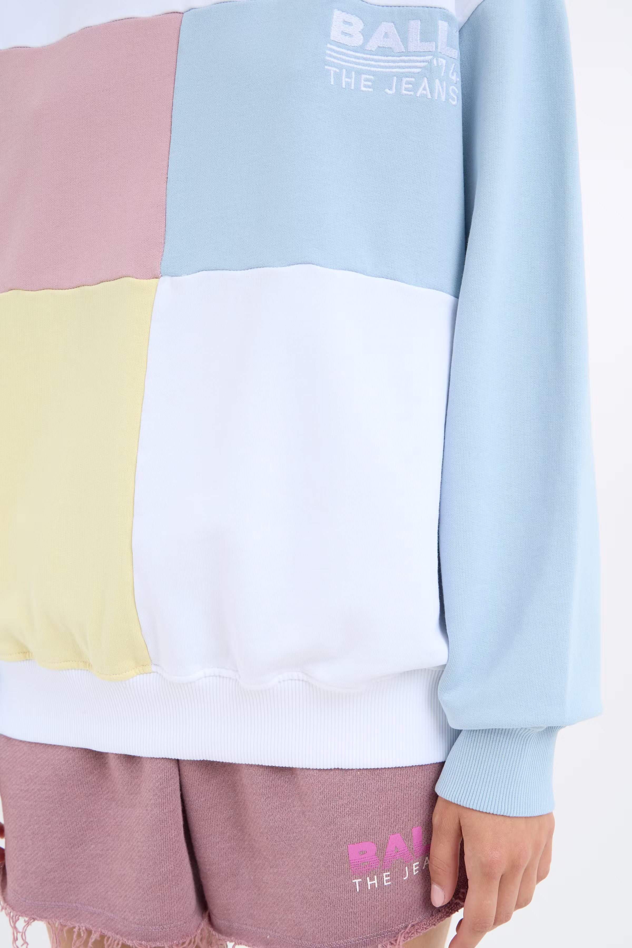 BAAURORA Sweatshirt LOOKBOOK DETAIL 50405181-154030