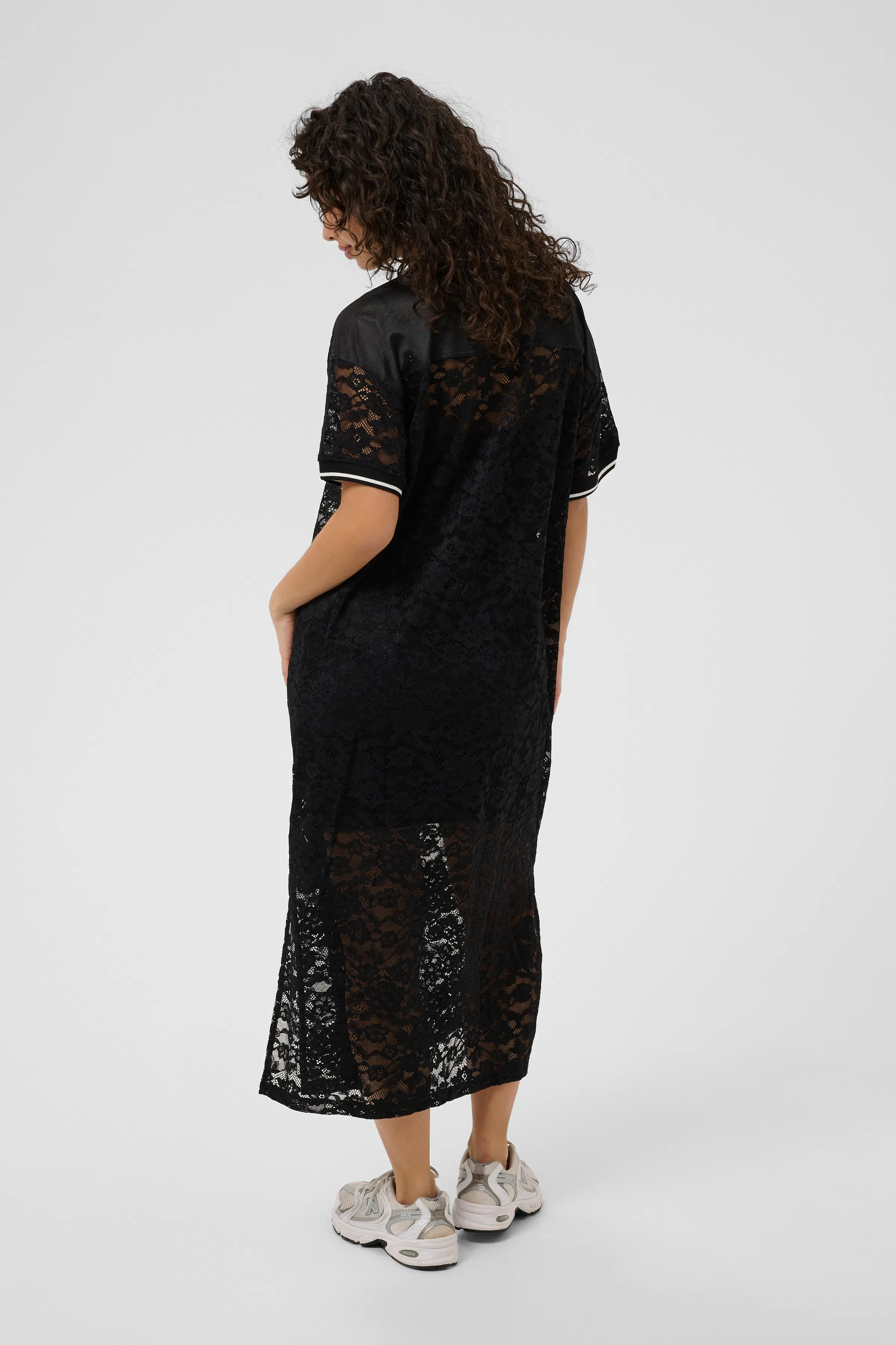 KAbelle LOOKBOOK BACK 10511427-100121