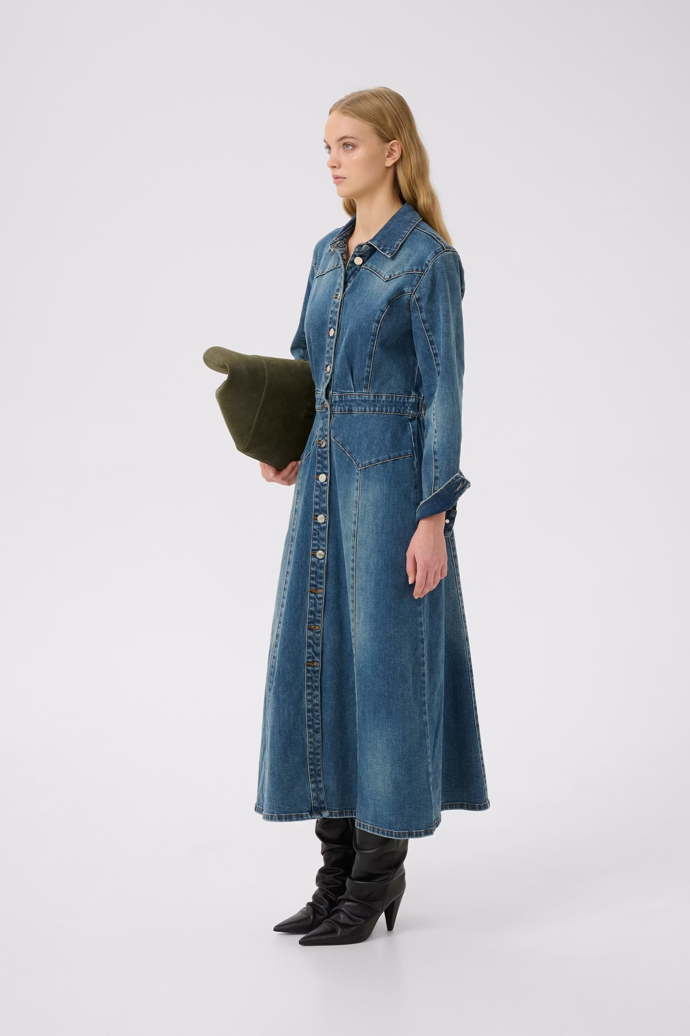 GZviva Denimklänning LOOKBOOK FRONT 10910823-108303
