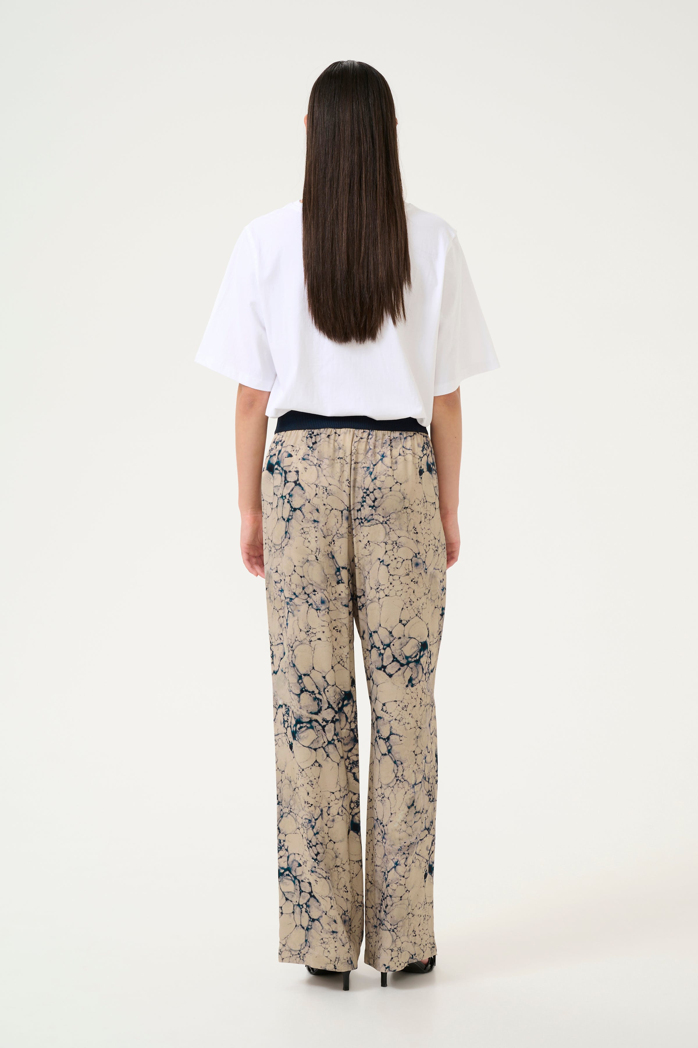 KBRonja Trousers LOOKBOOK BACK 10105073-106277