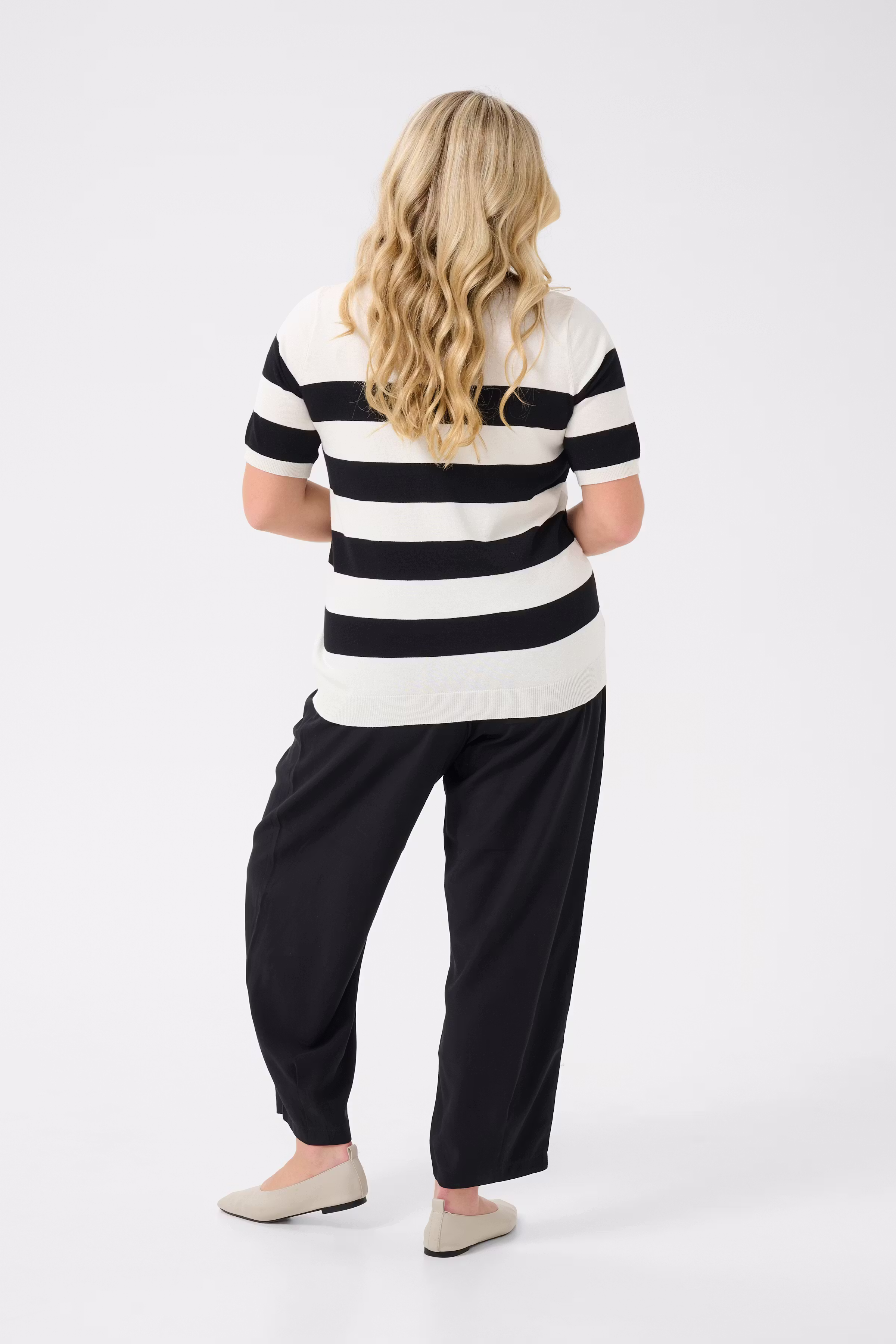 KClizzy Pullover LOOKBOOK BACK 10583577-108166