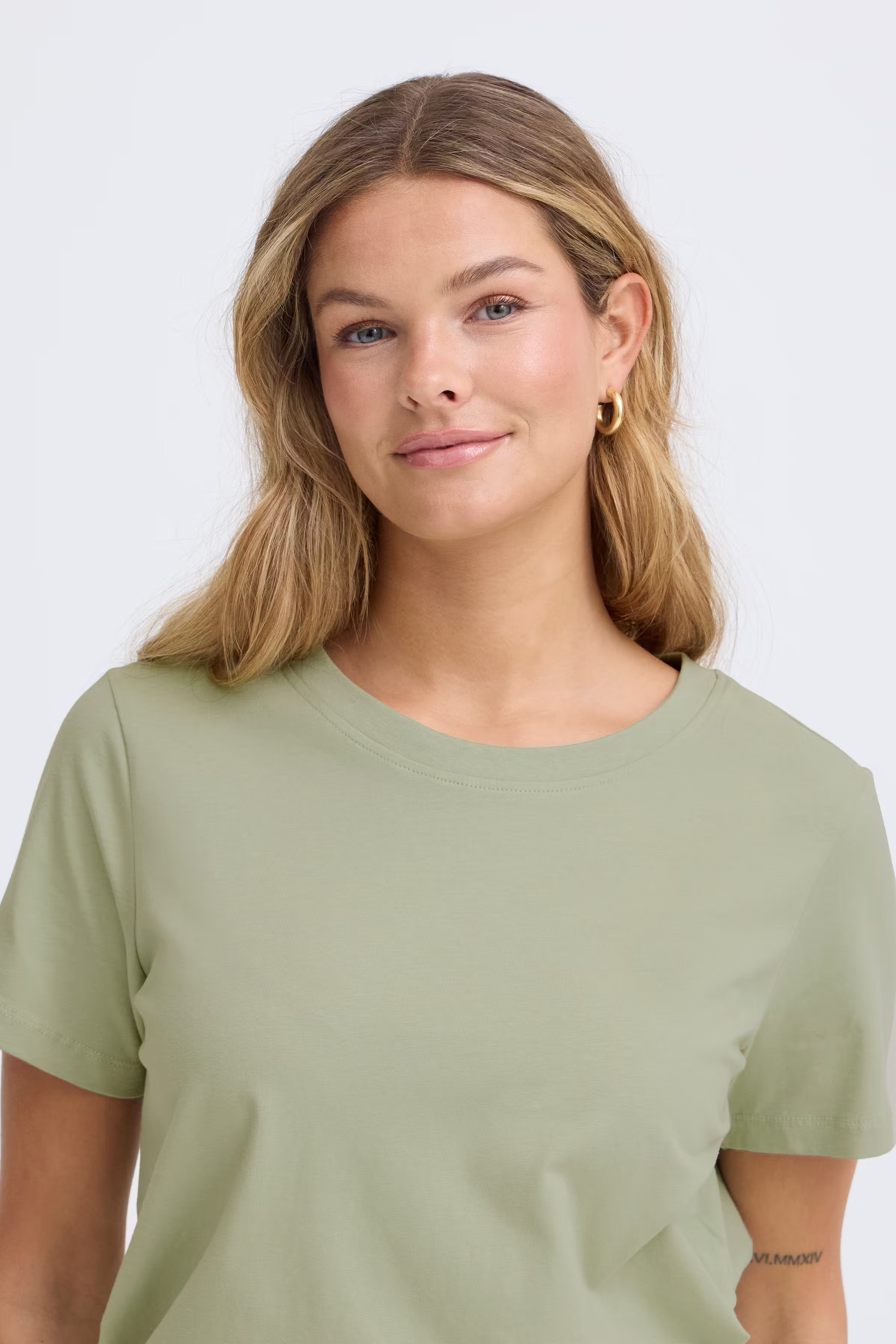FRZASHOULDER T-shirt LOOKBOOK DETAIL 20605388-160110