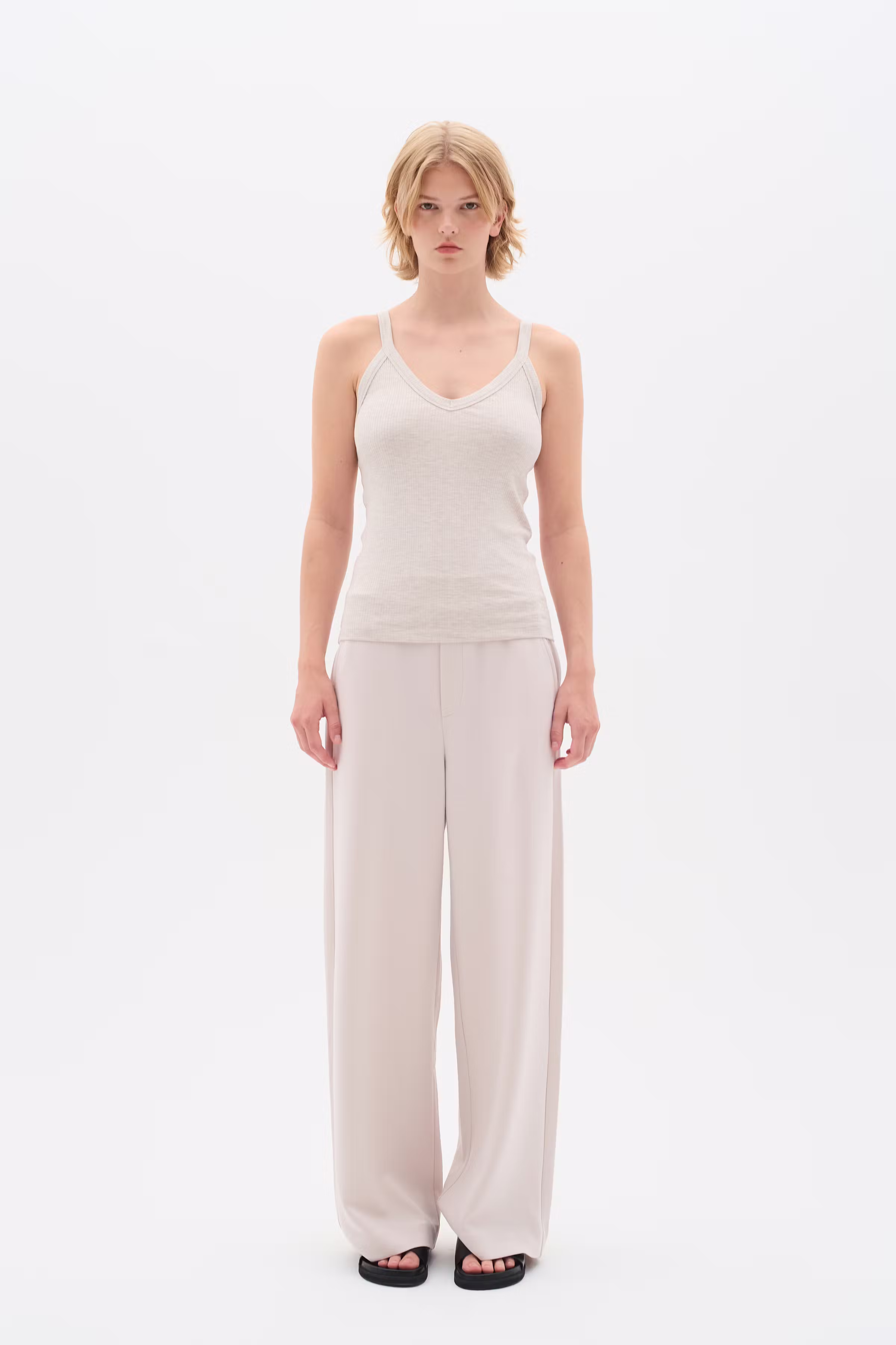 DagnaIW Top LOOKBOOK FRONT 30109849-300597