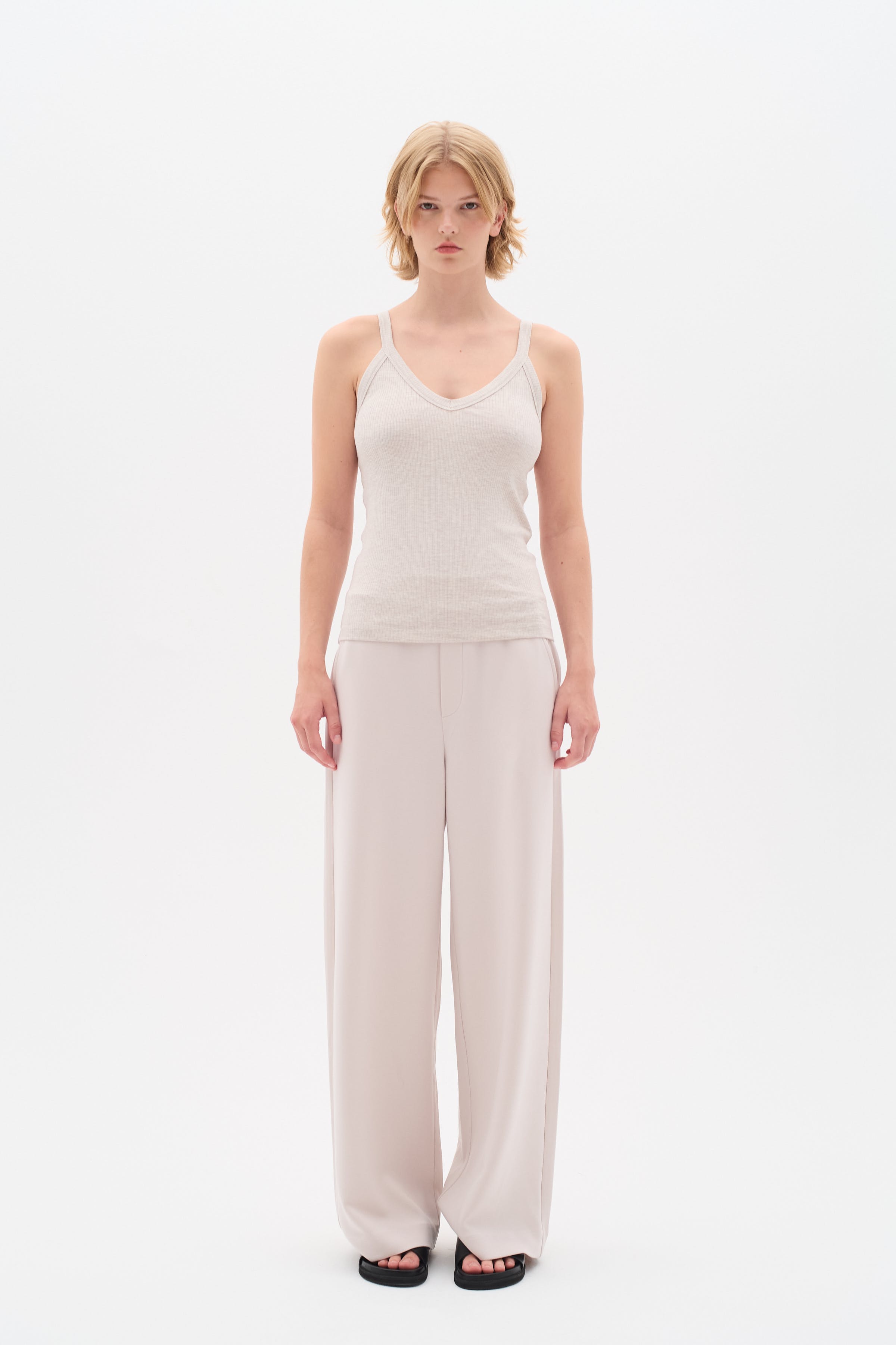 DagnaIW Top LOOKBOOK FRONT 30109849-300597