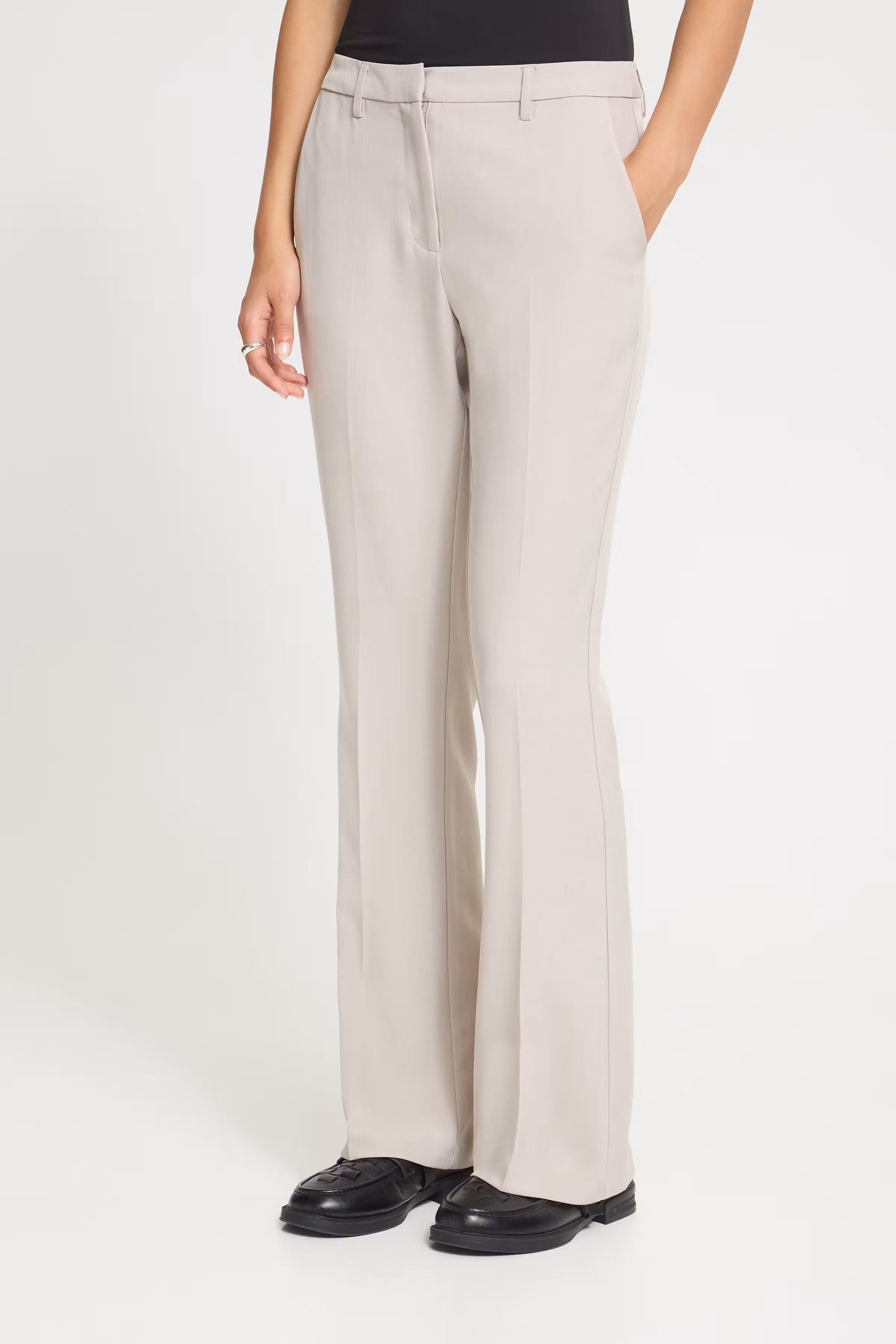 IHFAVA Flared Bukser LOOKBOOK FRONT 20125678-1500001