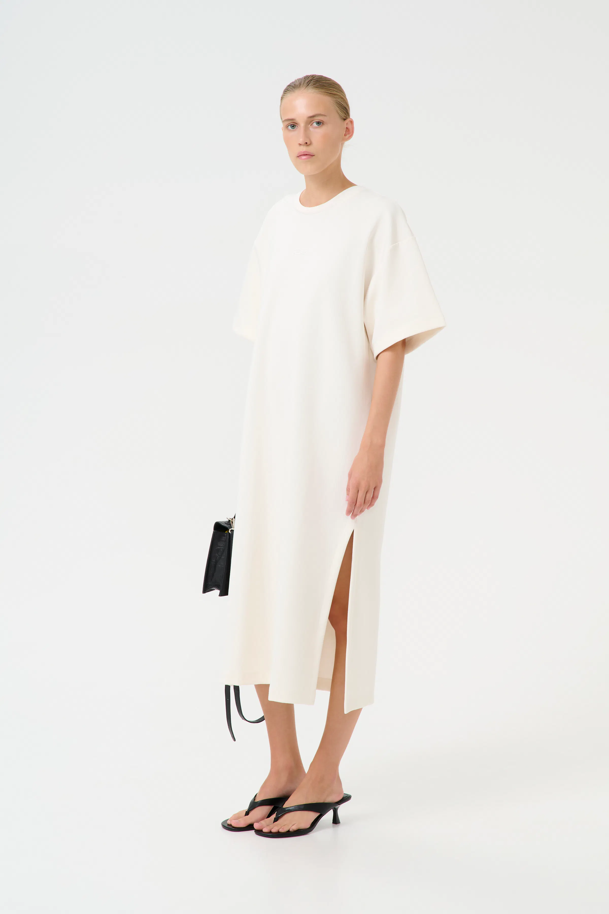 GZimina T-shirt LOOKBOOK FRONT 10910335-130905
