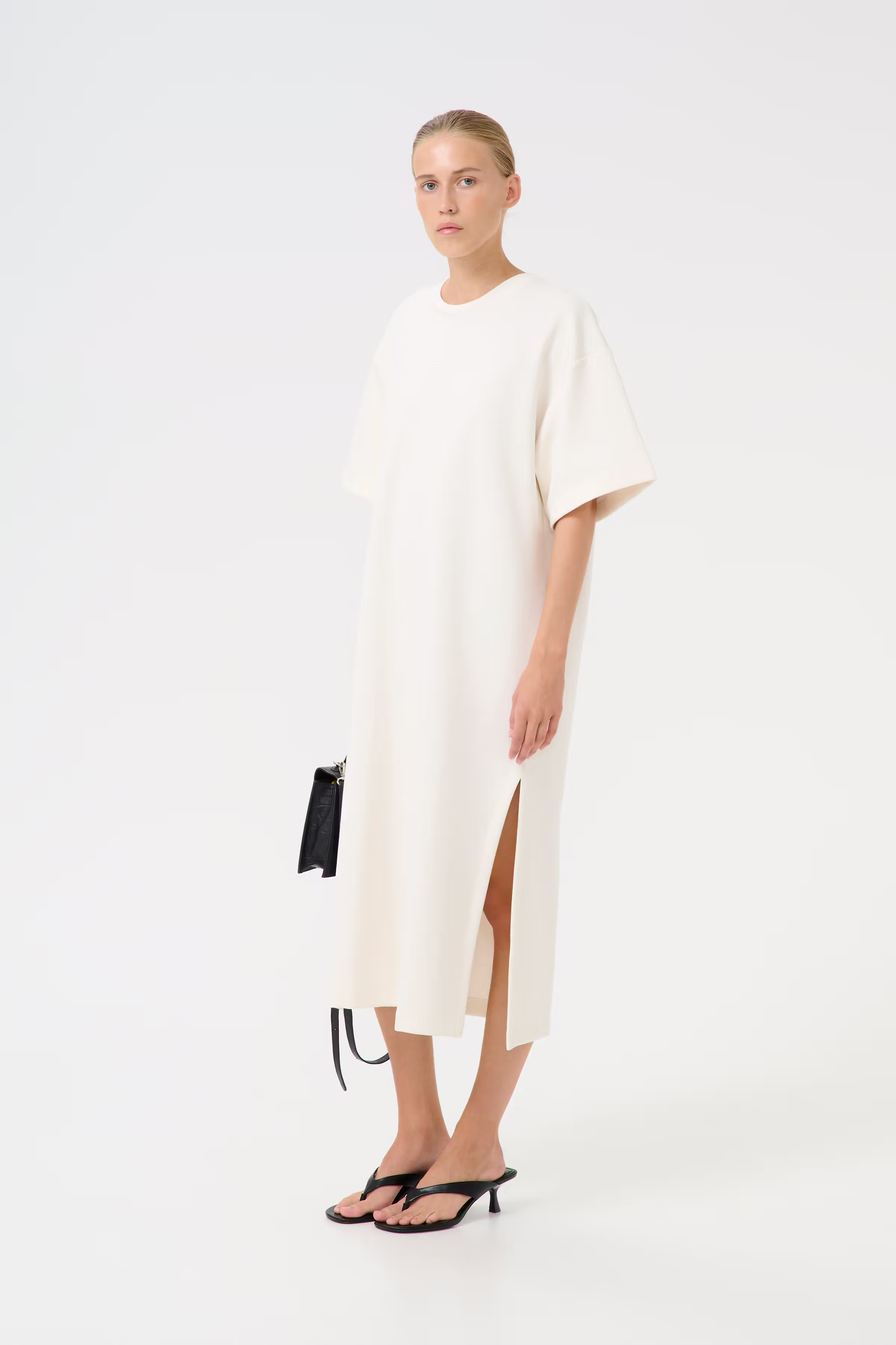 GZimina T-shirt LOOKBOOK FRONT 10910335-130905