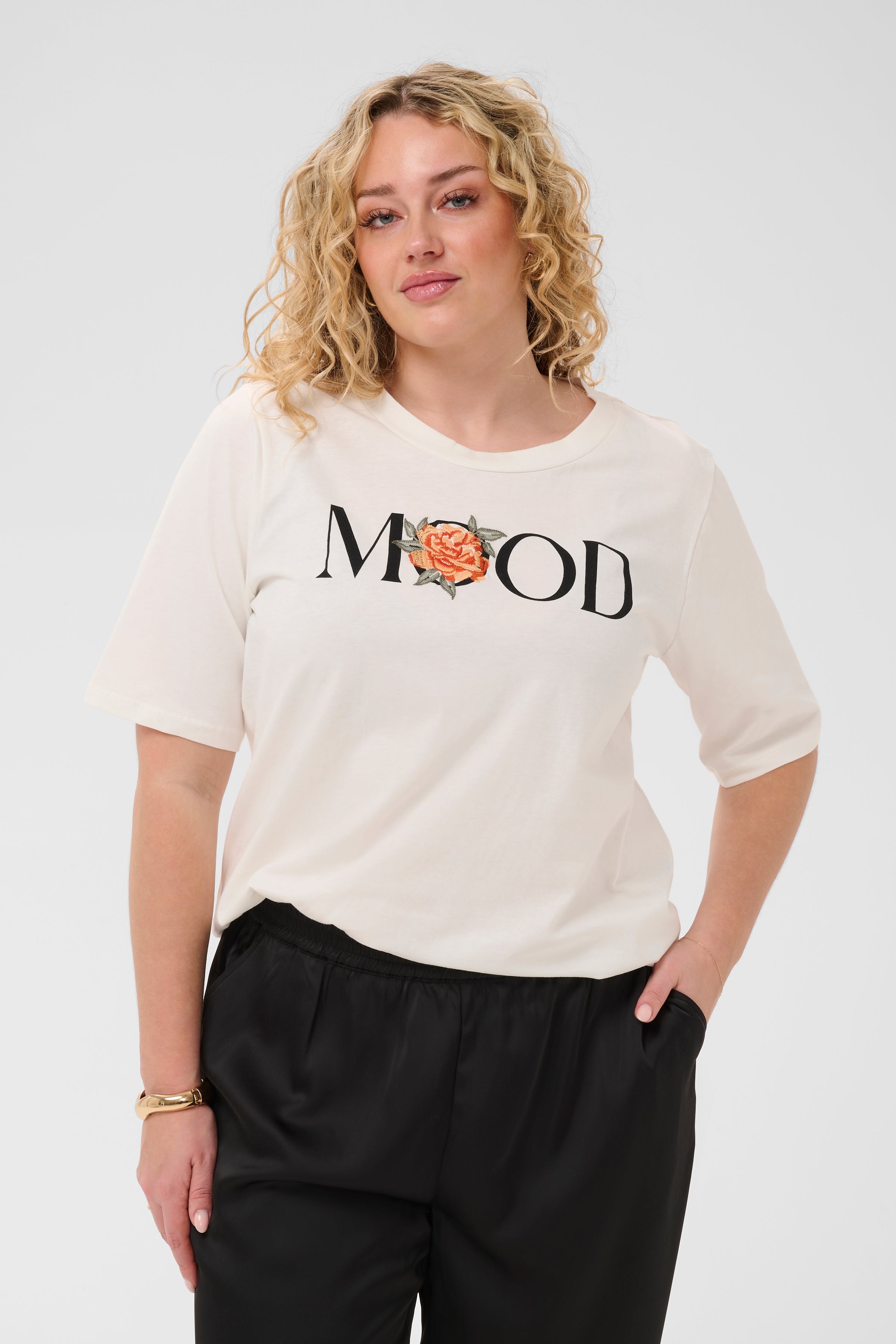 KCalma T-shirt LOOKBOOK FRONT 10584242-110602