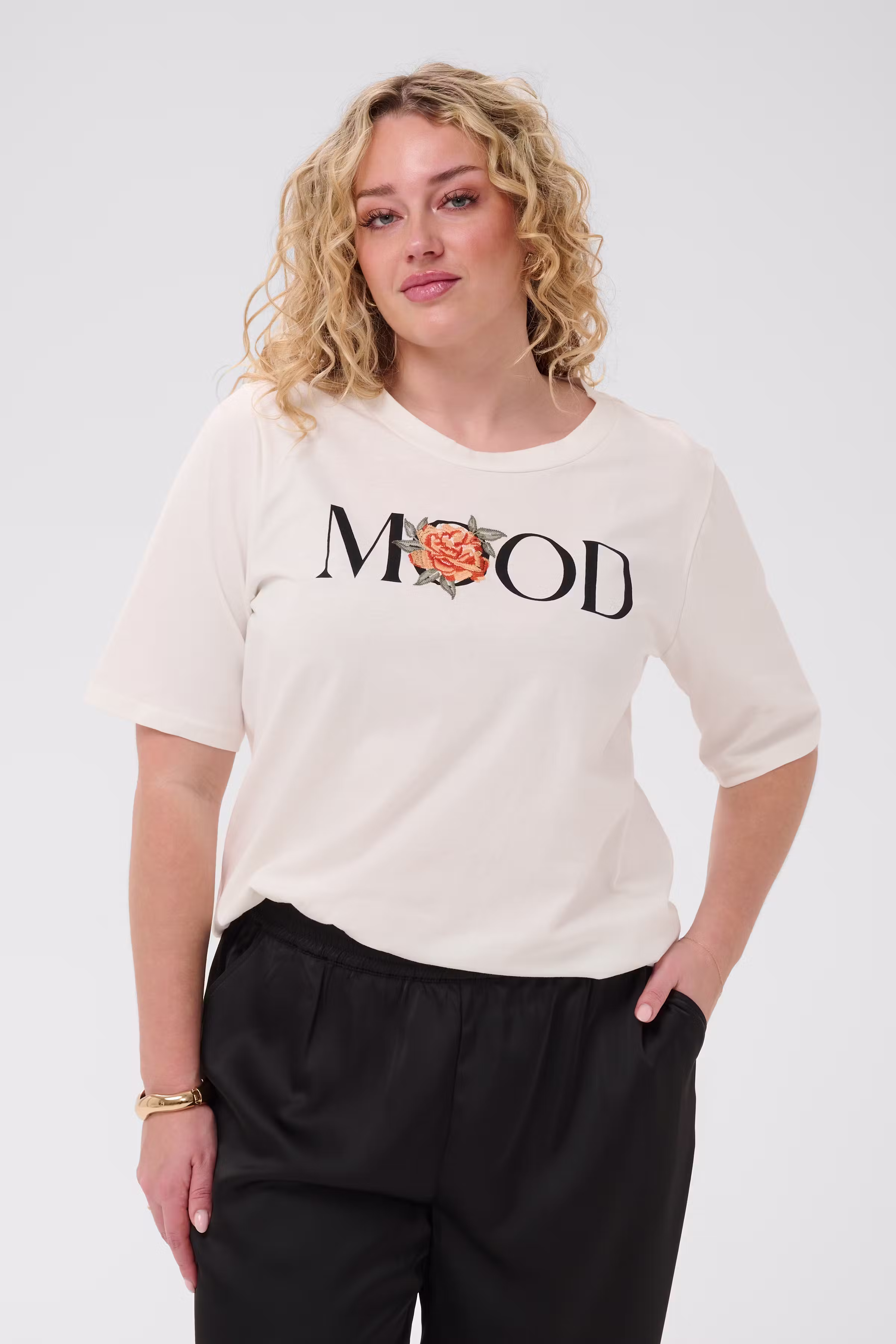 KCalma T-shirt LOOKBOOK FRONT 10584242-110602
