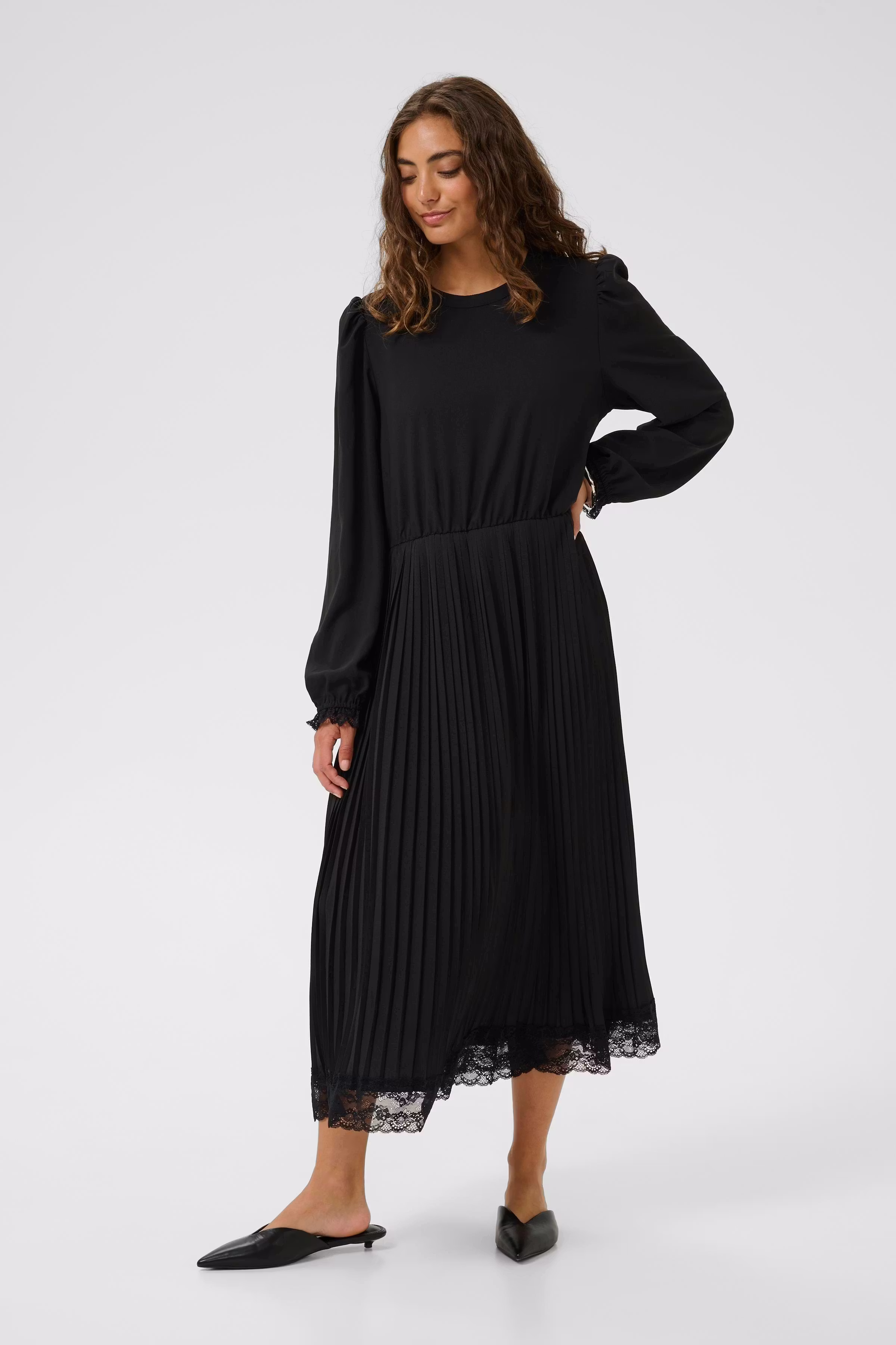 CUrosa Kleid LOOKBOOK FRONT 50112724-500012