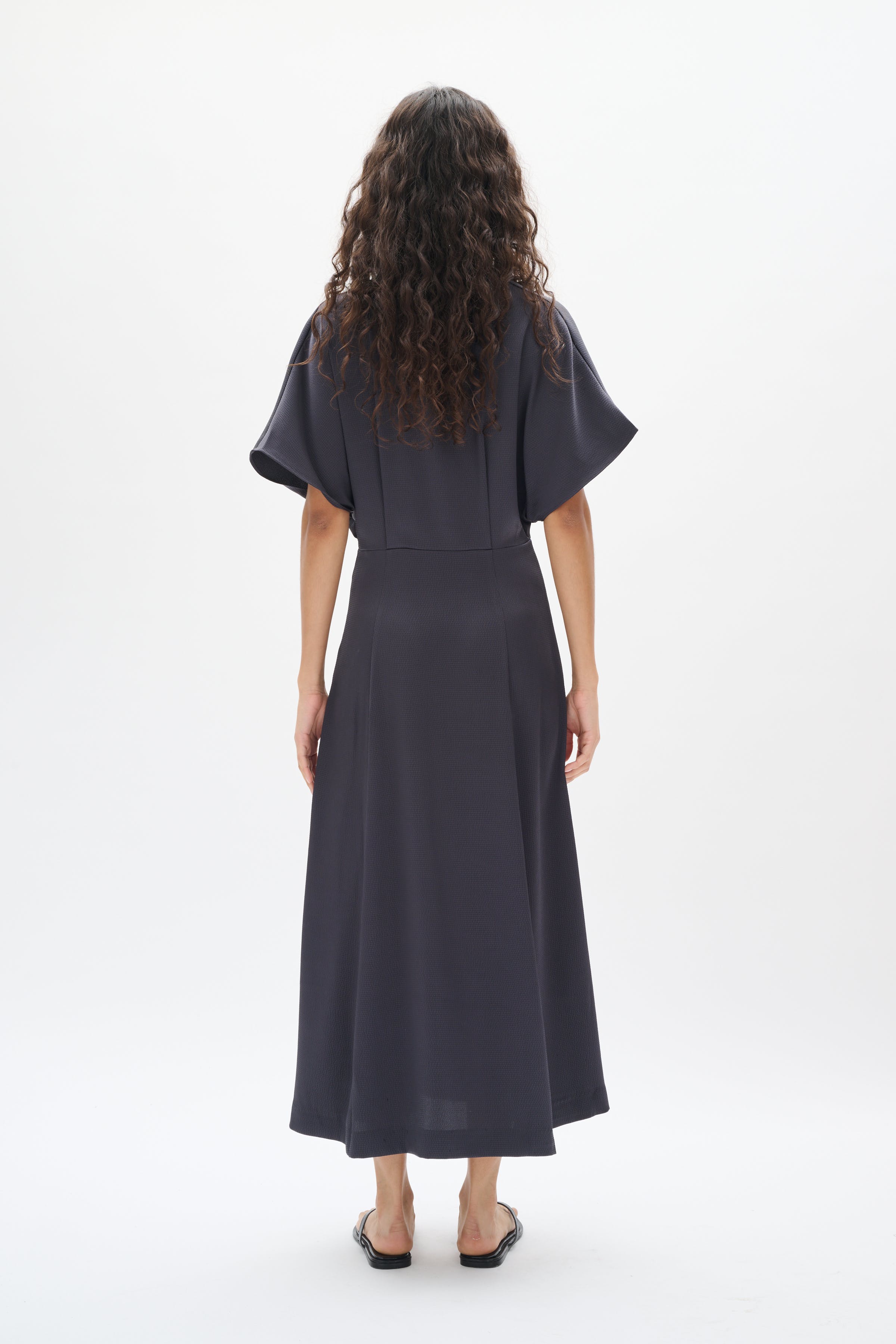 SuzkyIW Dress LOOKBOOK BACK 30110792-193908