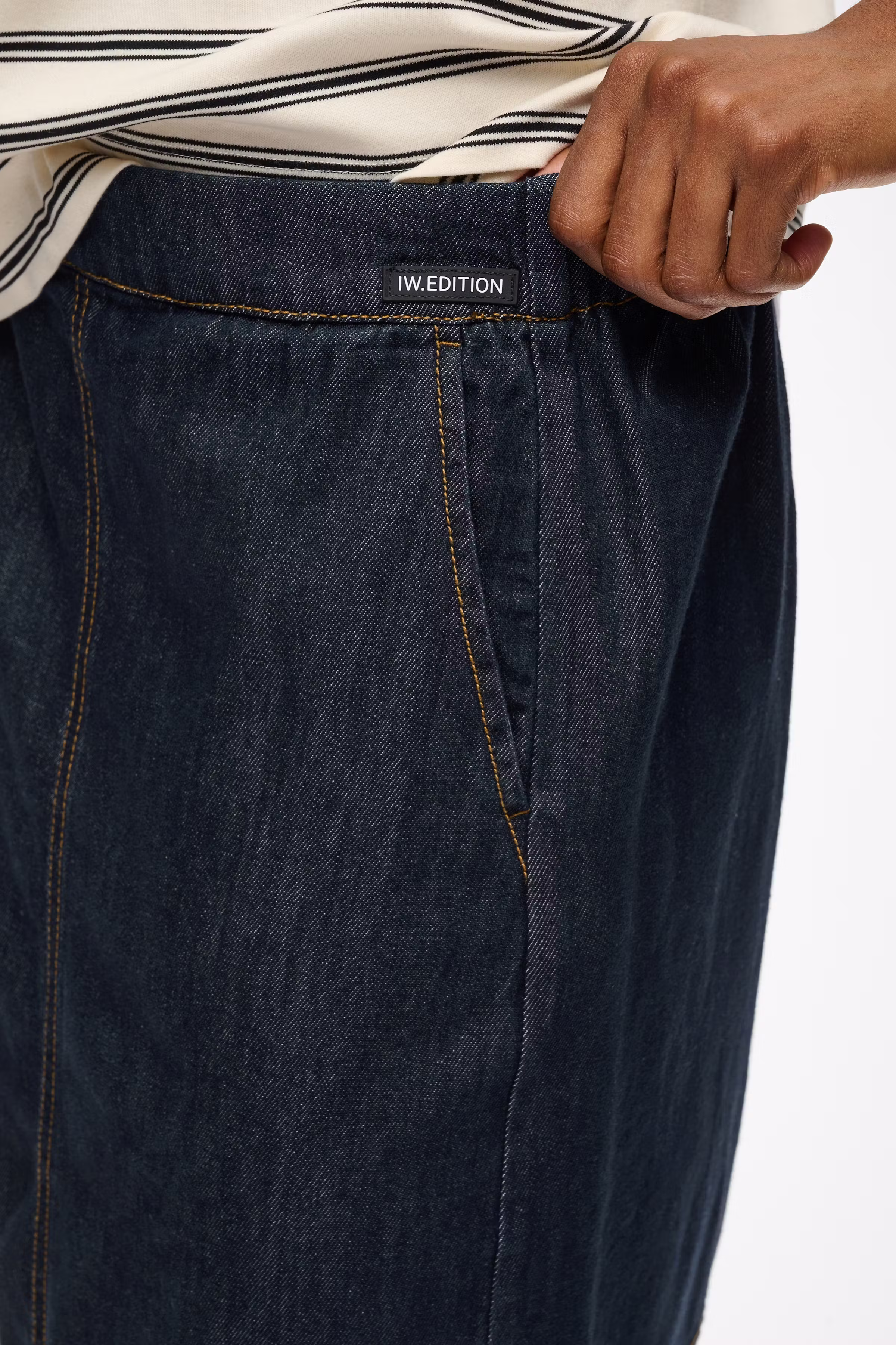 GLENNIW Skirt LOOKBOOK DETAIL 30112606-194118
