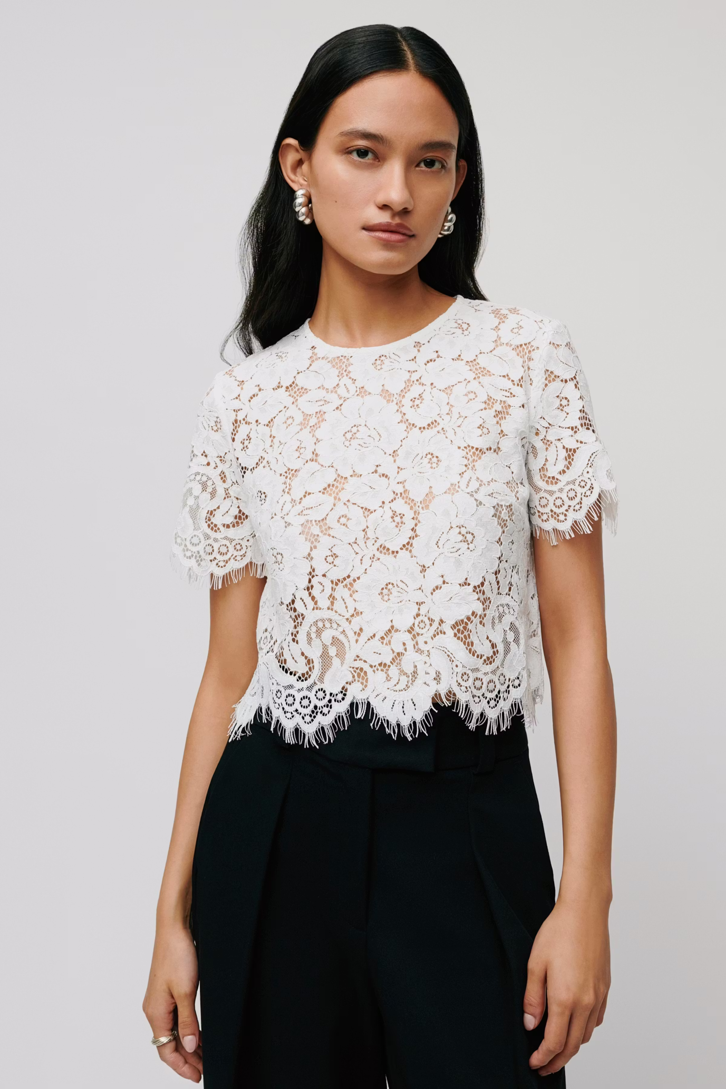 TRACEY Top LOOKBOOK FRONT 30600444-WH010