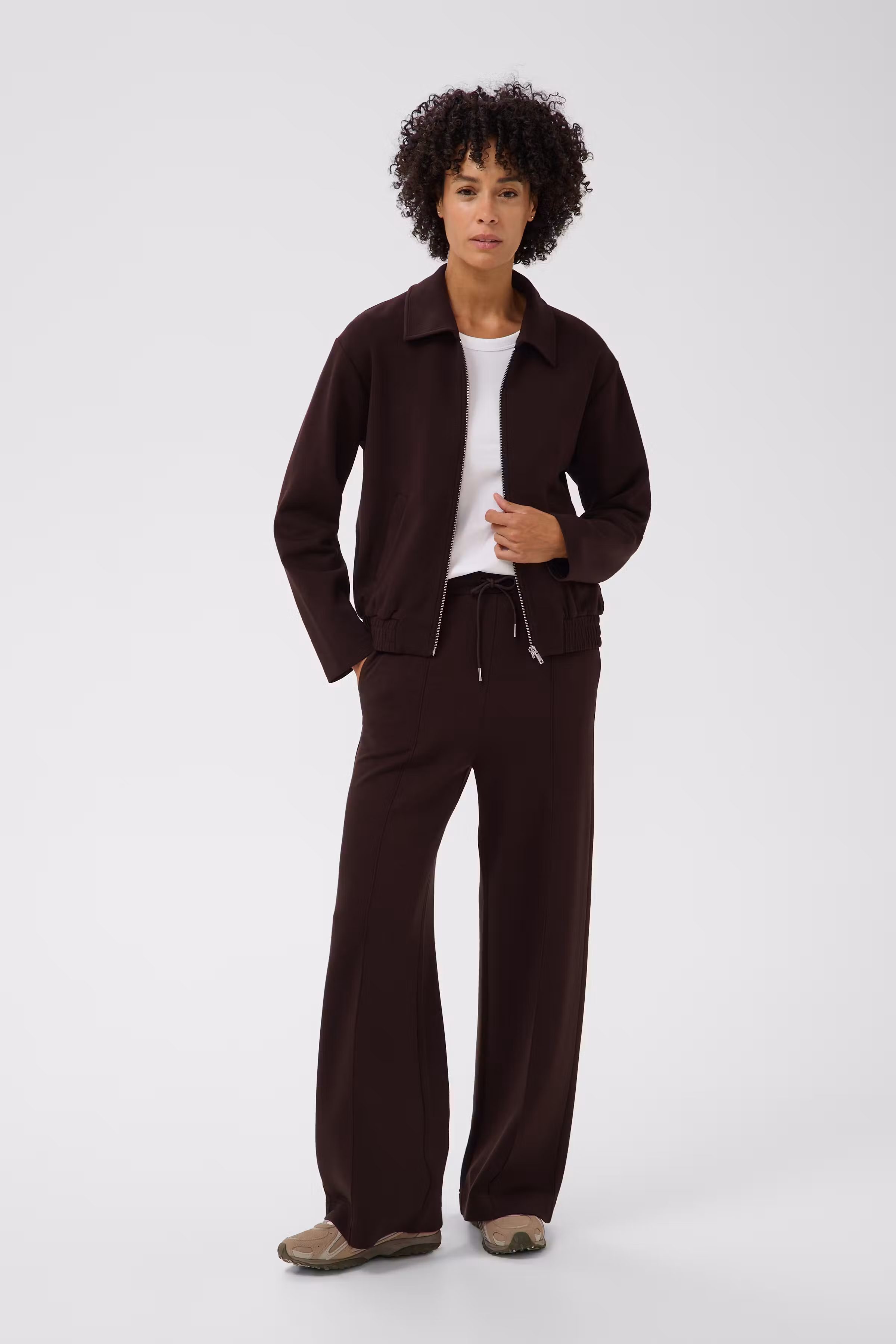 ChenayaPW Sweatshirt LOOKBOOK FRONT 30310826-191106