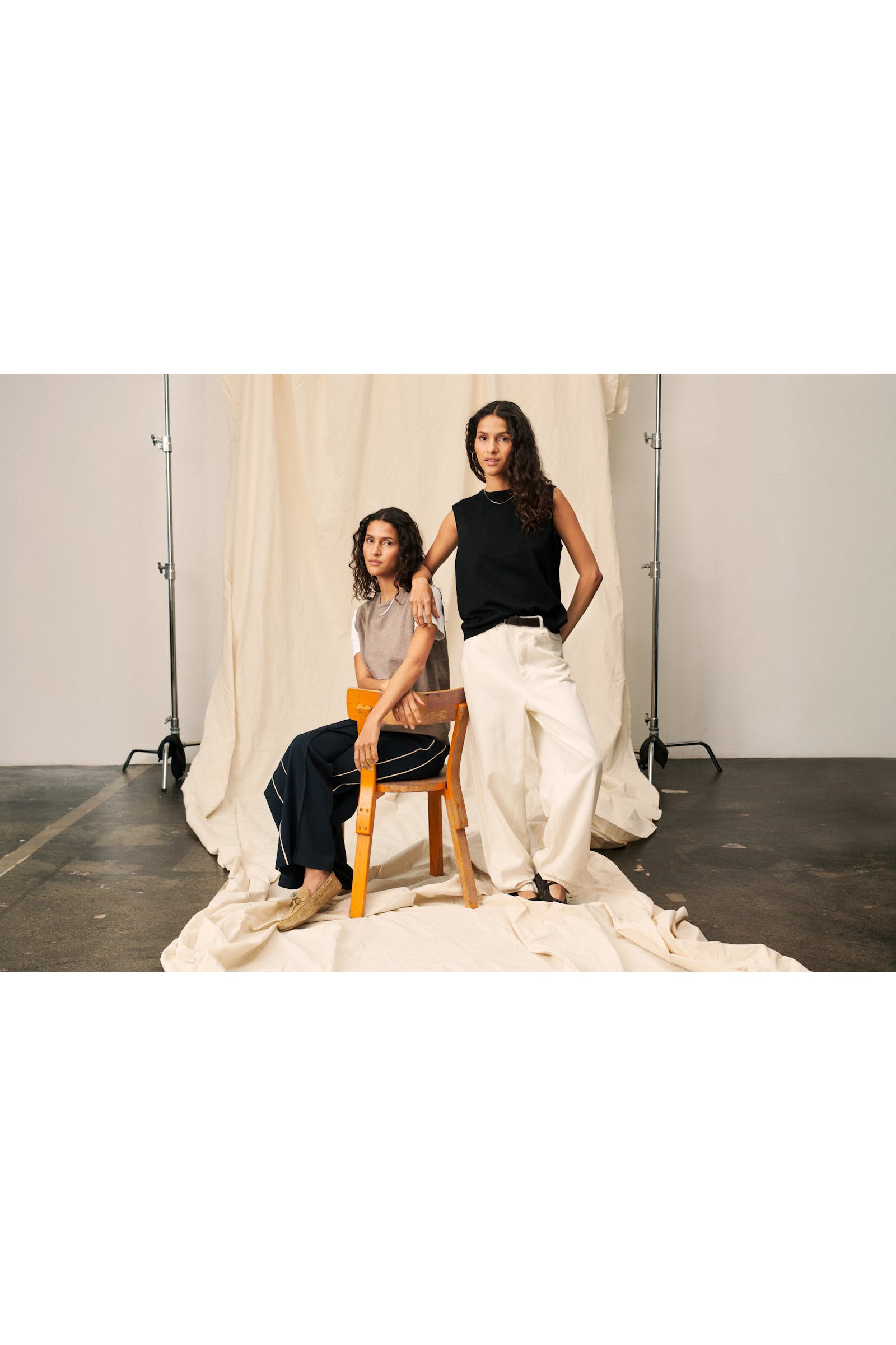 MilaSZ Waistcoat LOCATION NONE 30511506-1614061